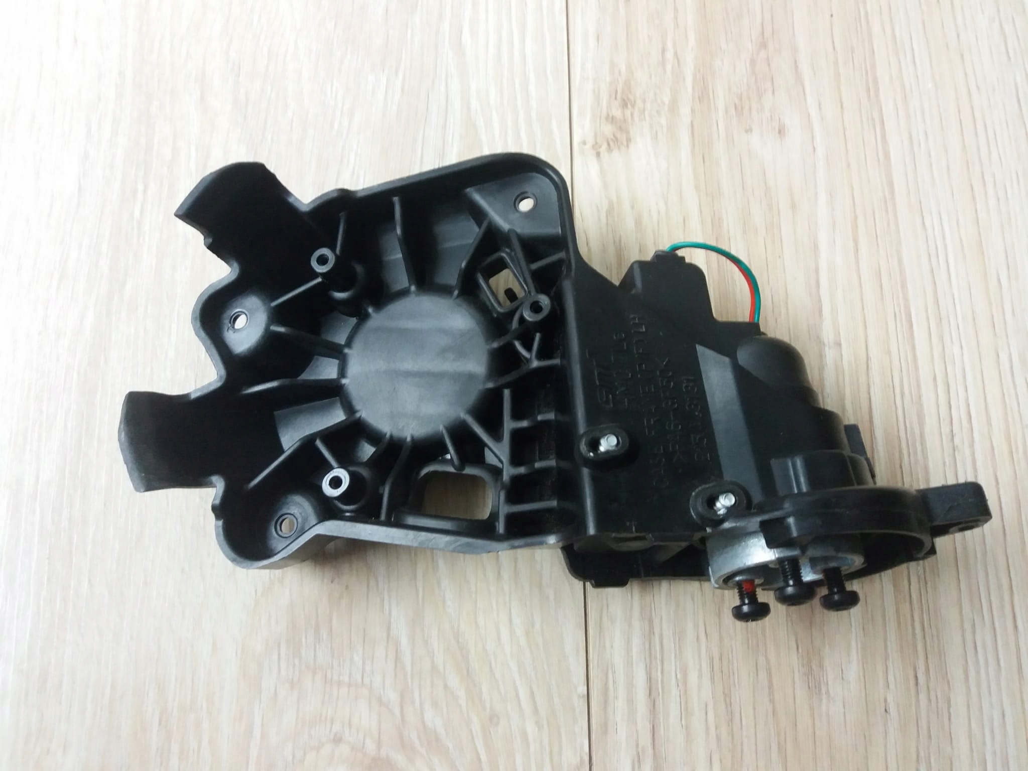 HYUNDAI TUCSON III SILNICZEK SKŁADANIA LUSTERKA L-