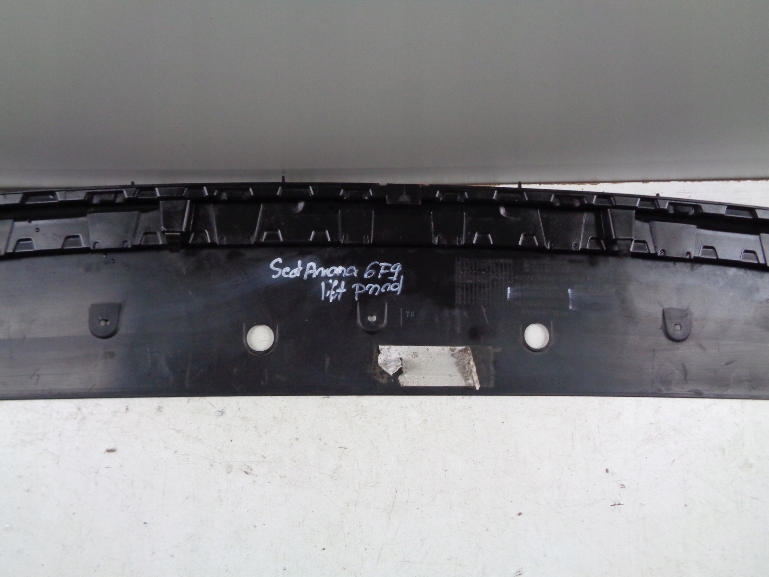 Frontstoßstange AUDI E-TRON 4KE 18- NR 47961