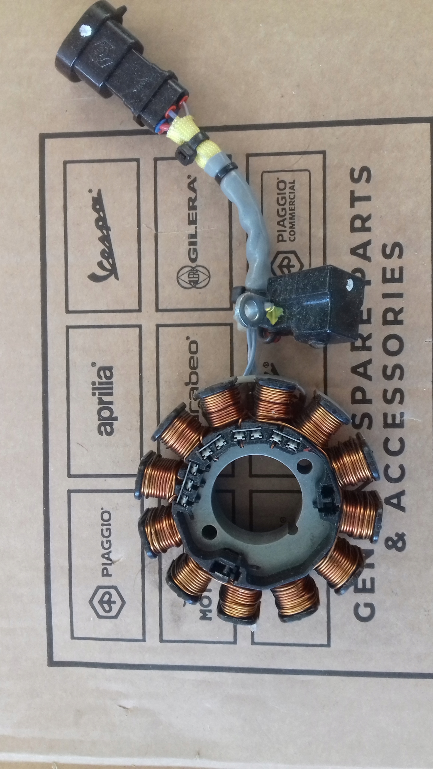 Stator iskrownik zapłon Aprilia SR Ditech Gilera Purejet Piaggio Purejet 50