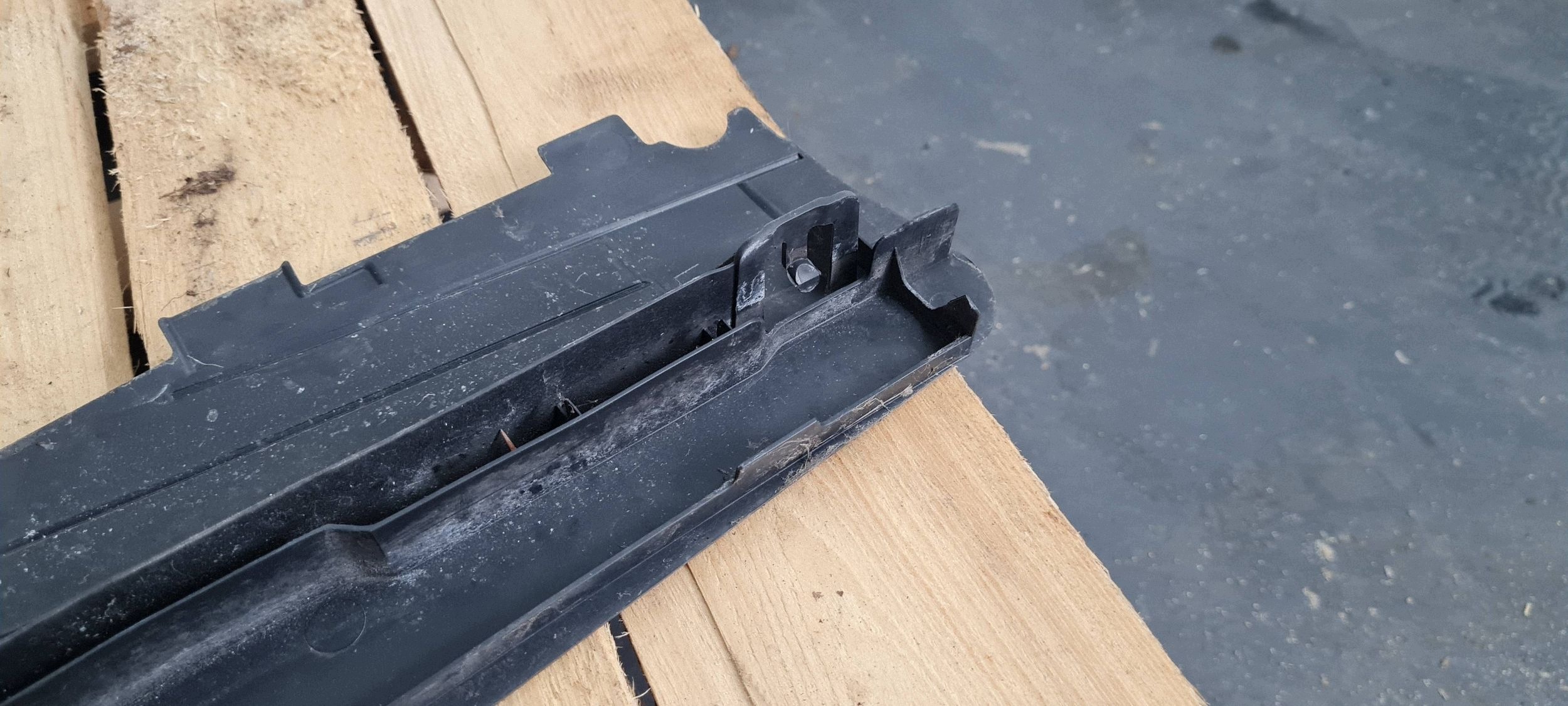 Q5 8R LIFT cover cap supports front 8R0807217B
