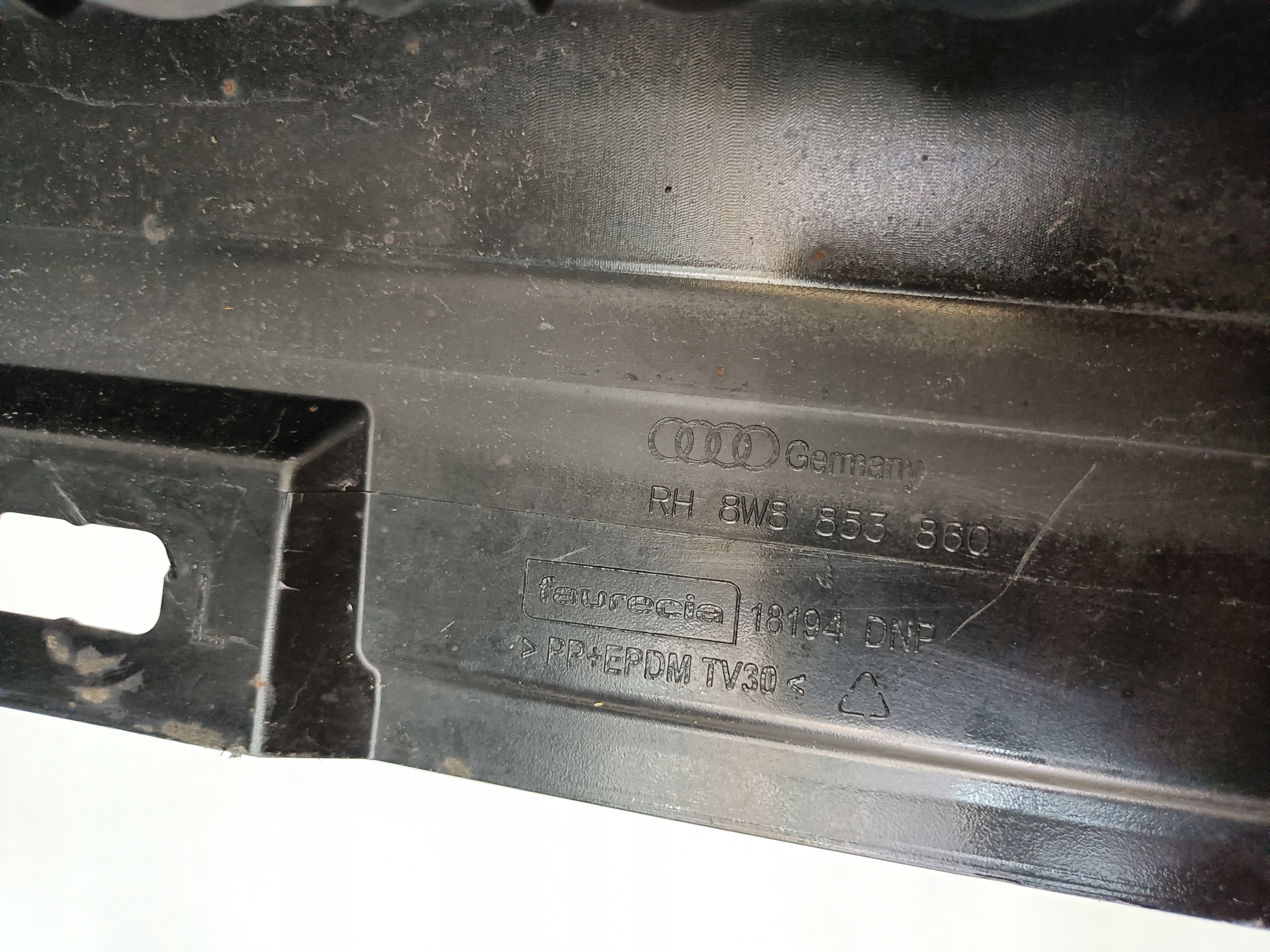 AUDI A5 SPORTBACK LISTWA PROGOWA LEWA 8W8853860 Typ samochodu Samochody osobowe