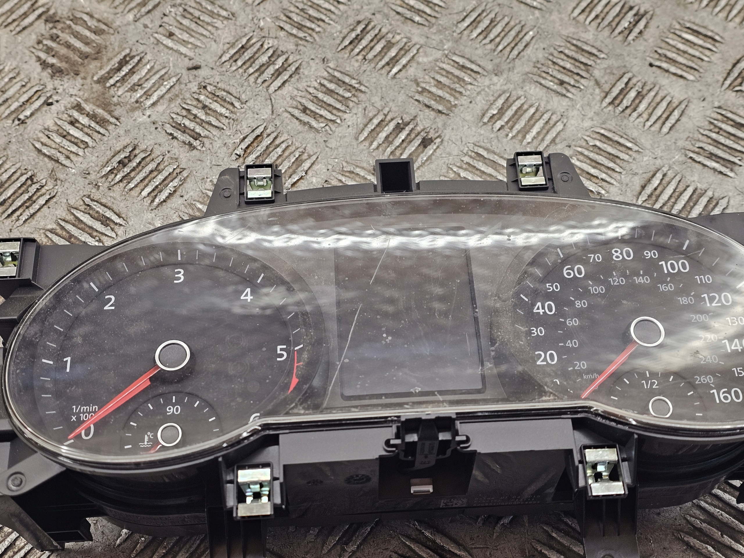 dials dials clock VW PASSAT B8 2.0 TDI 3G0920941A UK