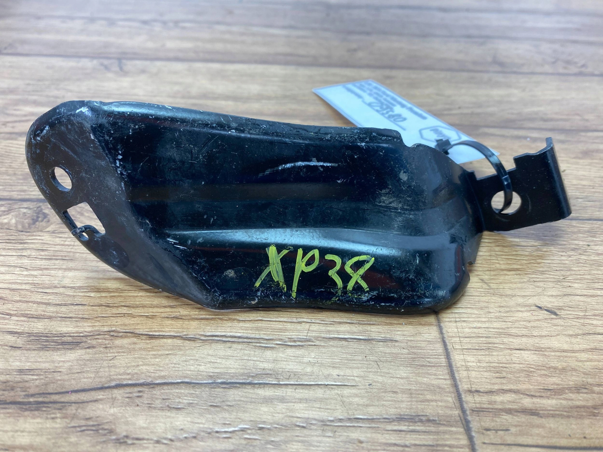 Stütze Halter Wischer Spritzdüse Behälter Ford Mustang VII 2024
