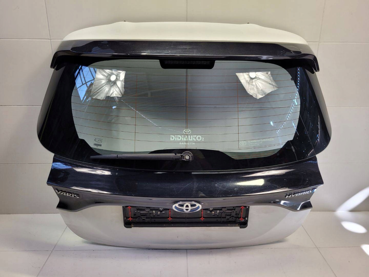 rear trunk door boot Toyota Yaris XP130 2nd facelift 2018