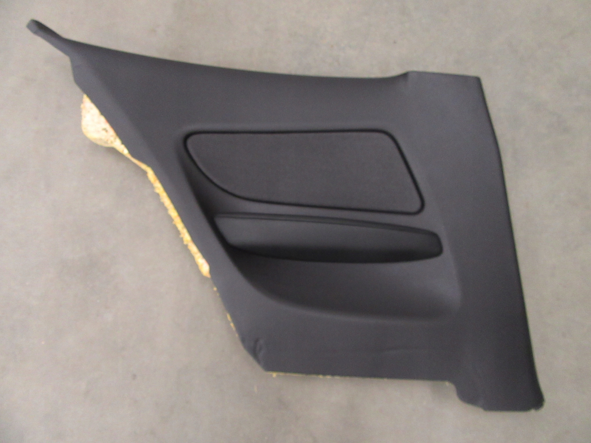 side upholstery cover left rear part BMW seria 1 e81