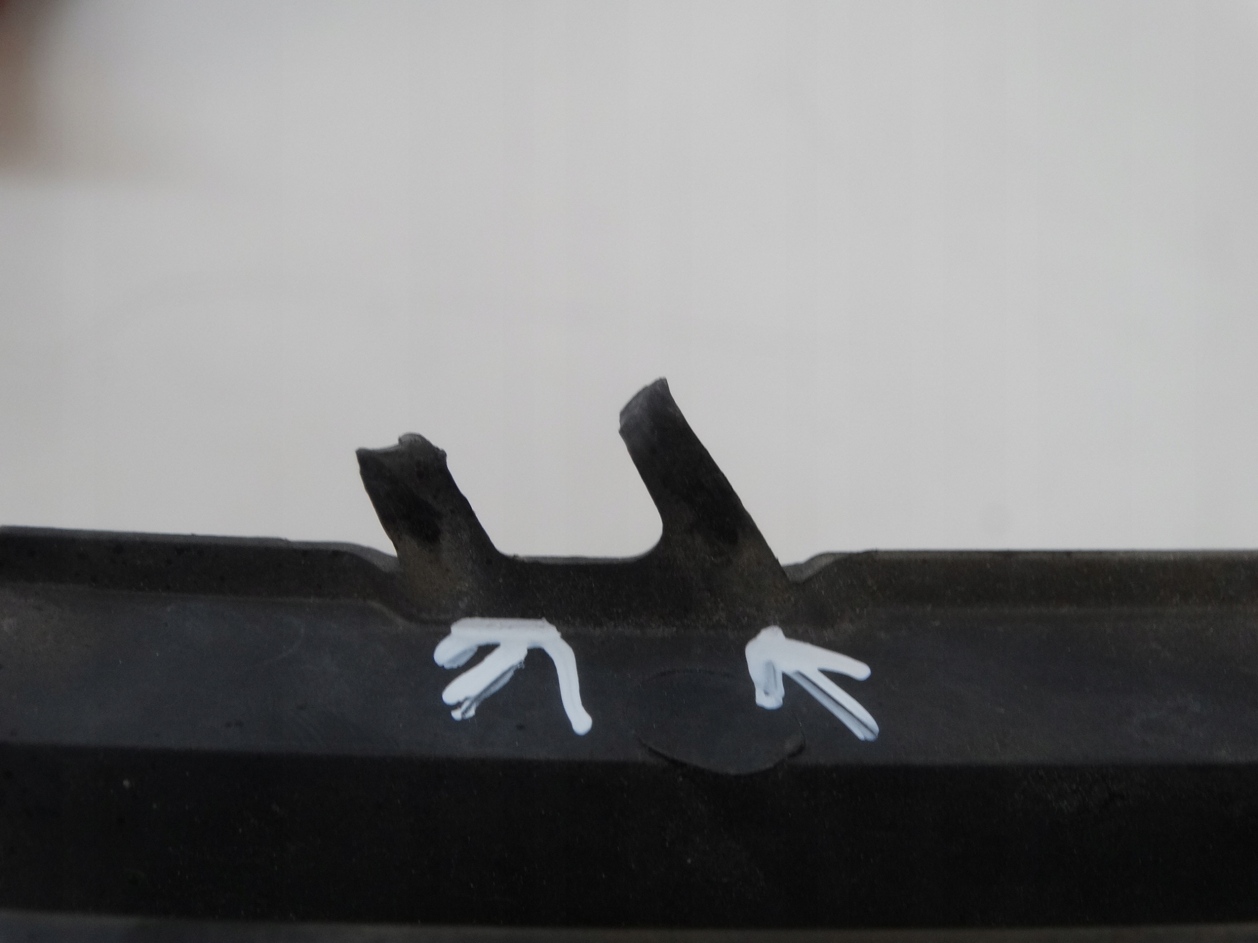 grid of a bumper right front OPEL CORSA D 13211479
