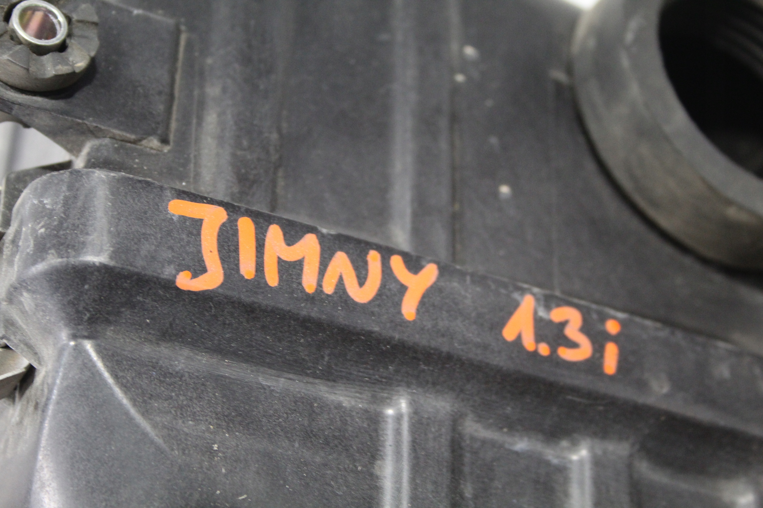 luftfiltergehäuse SUZUKI JIMNY III 3 LIFT