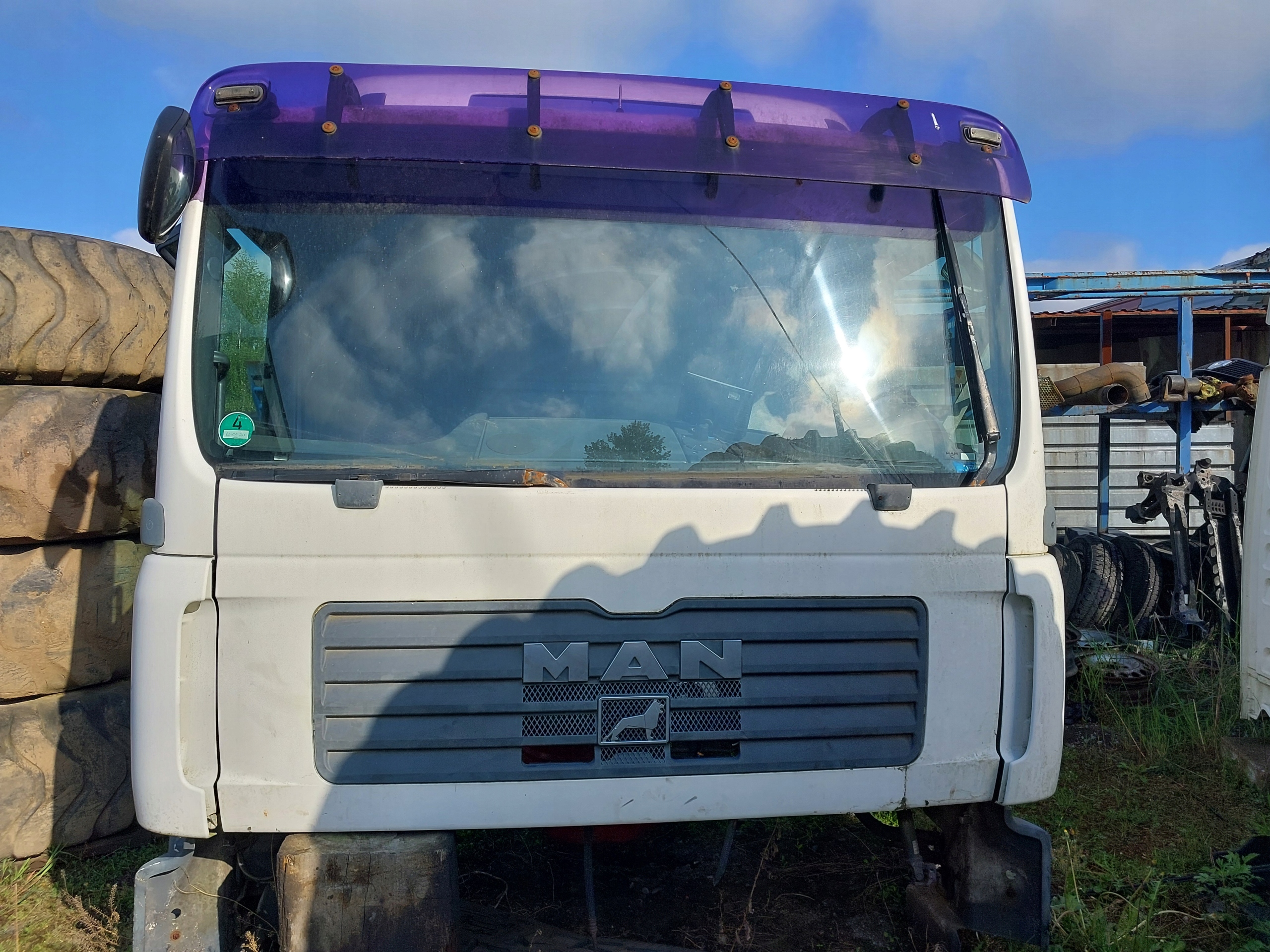 KABINA DZIENNA WĄSKA WYSOKI TUNEL E4 MAN TGM 07R