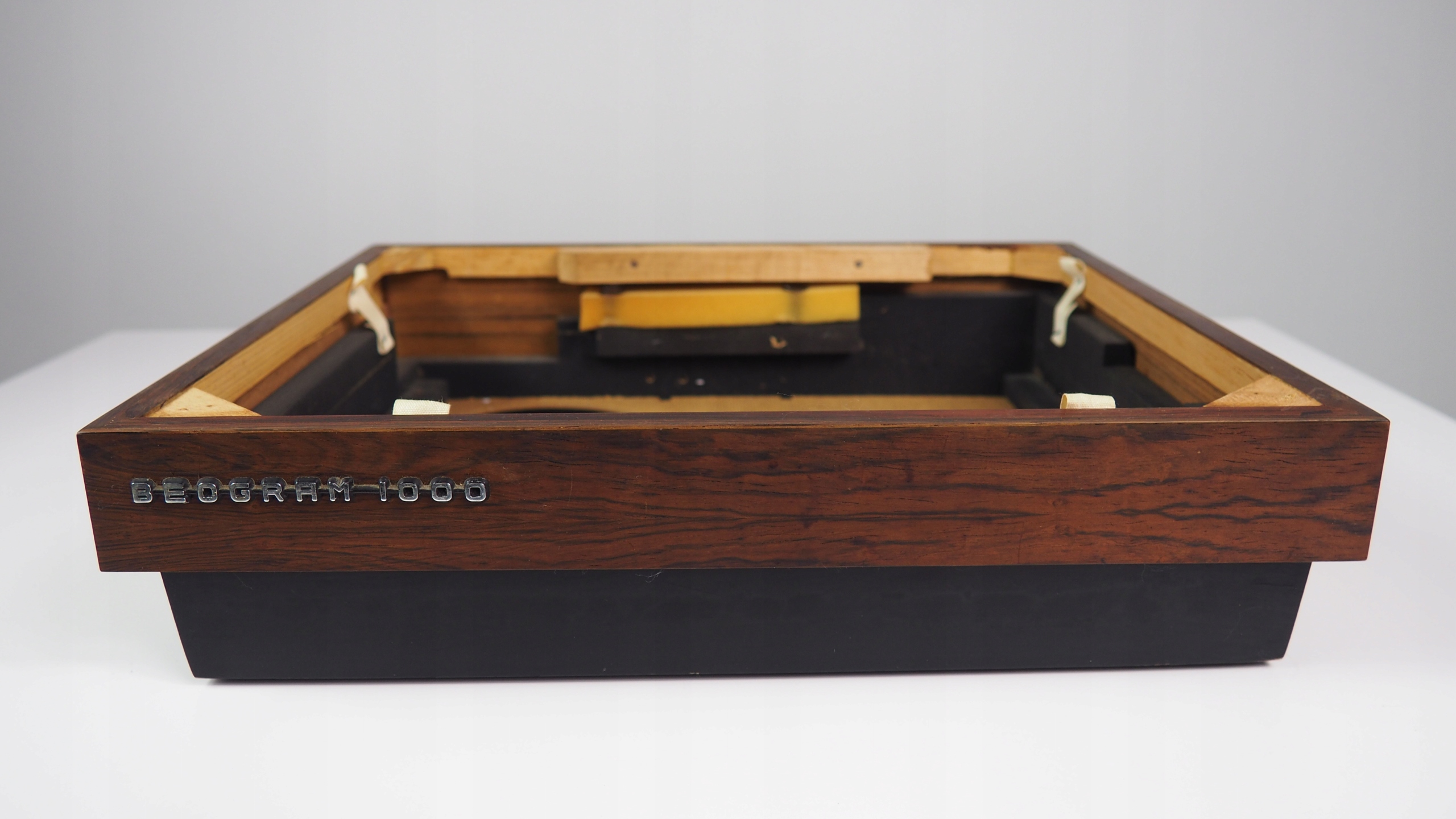 Plinta Bang & Olufsen Beogram 1000