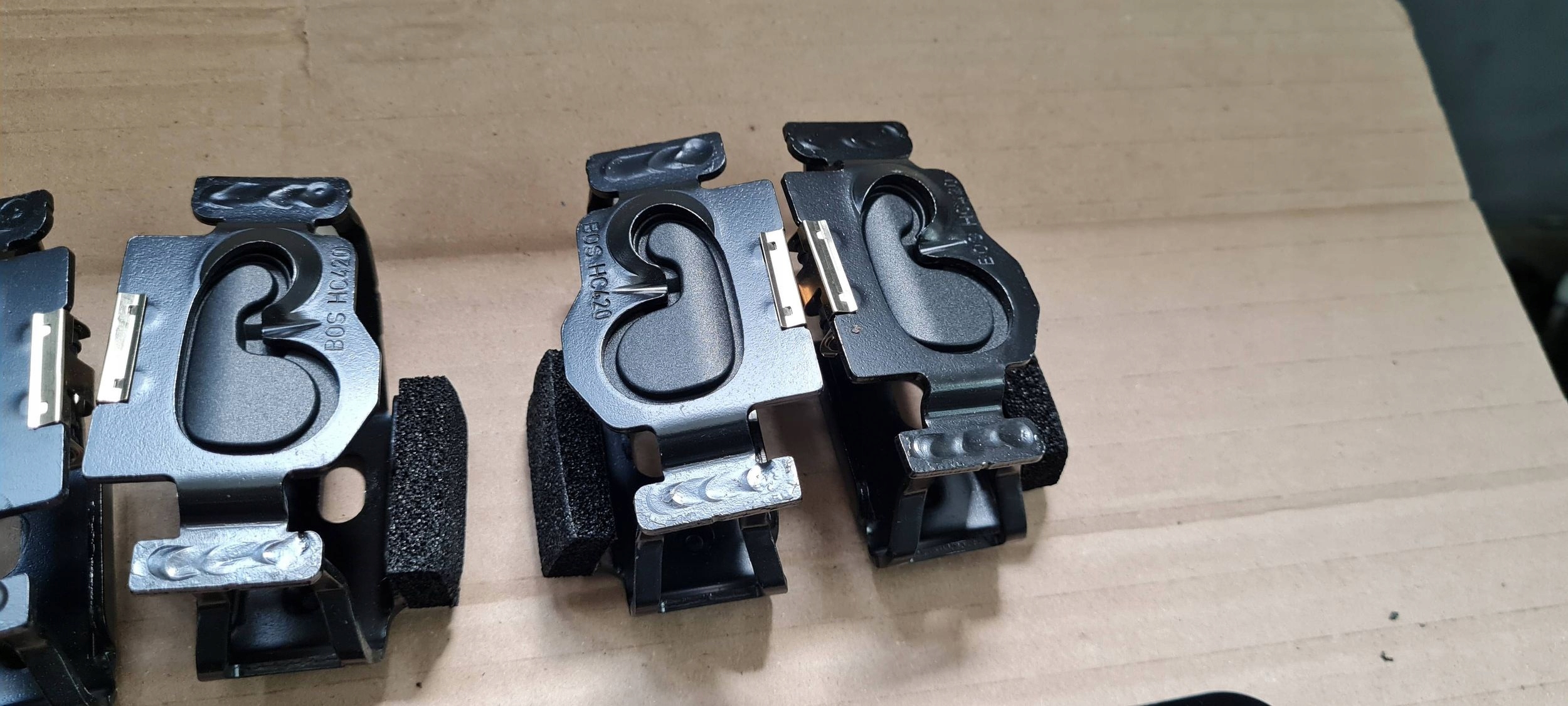 SQ8 4M RSQ8 Q8 bracket holder hook SIATKI boot SLINE 4X 4M8861735A