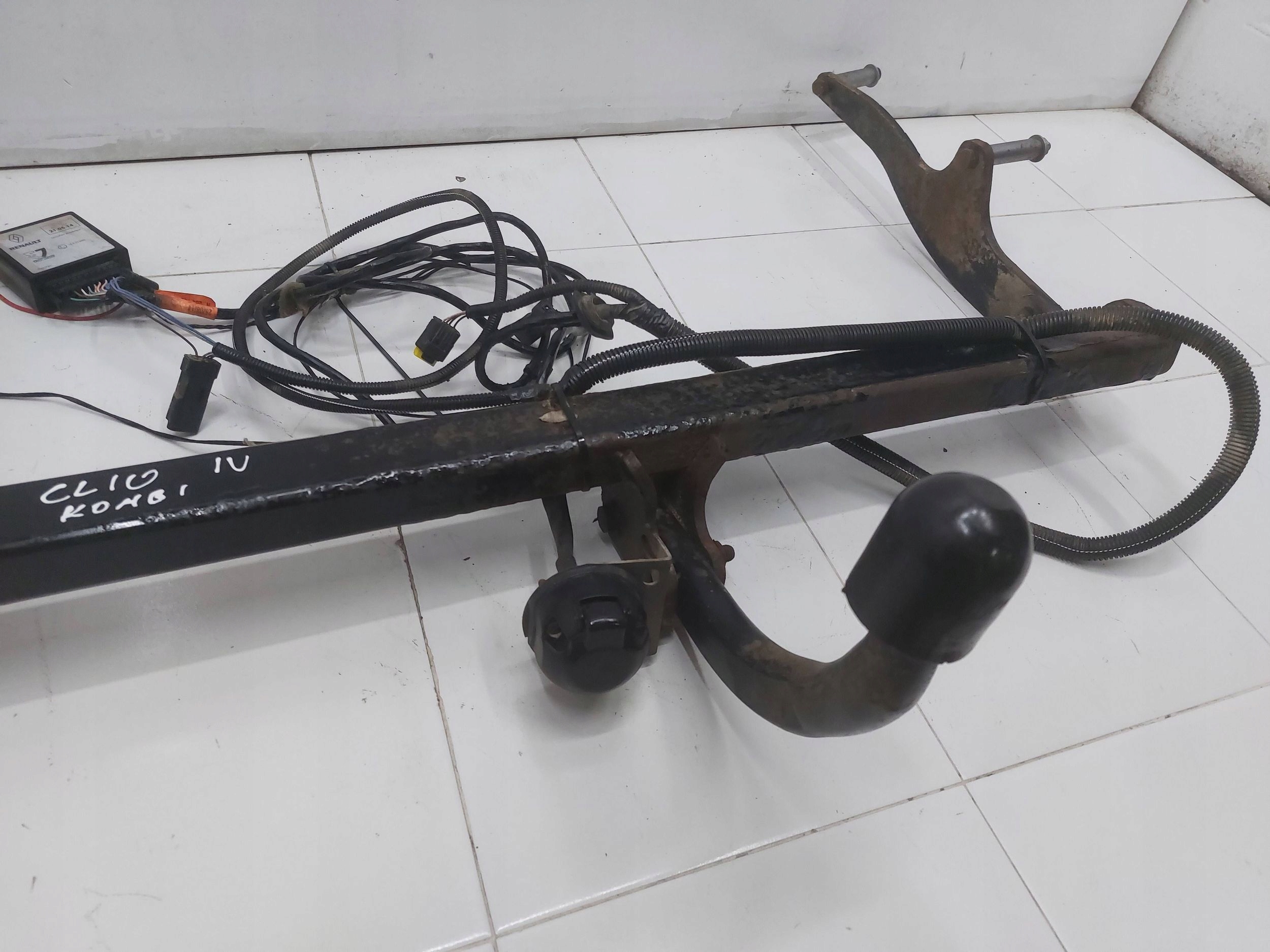 RENAULT CLIO IV 12r> KOMBI tow module bundle KOMPLET