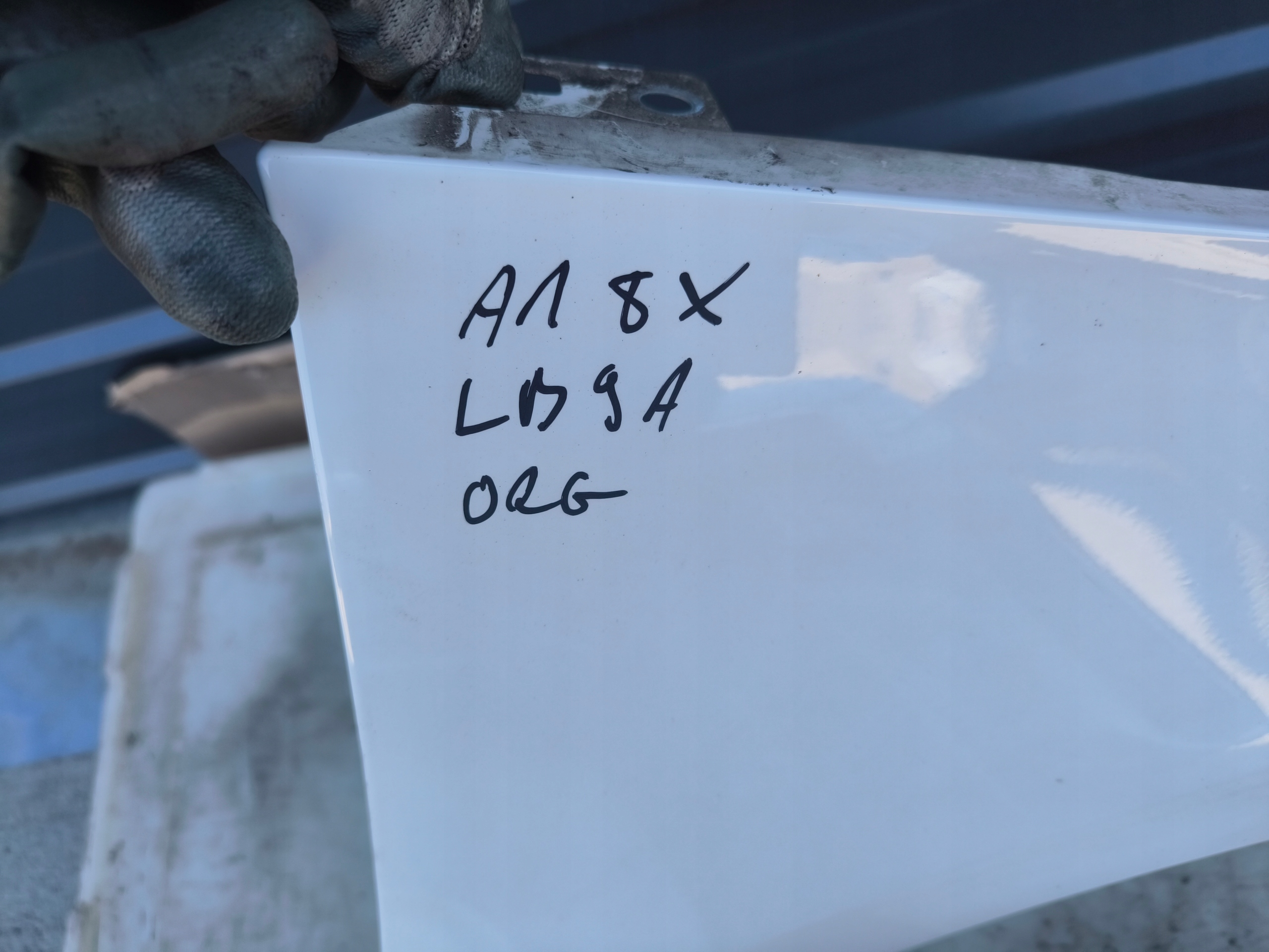 fender right front AUDI A1 8X LB9A original 2010-2018 !!!