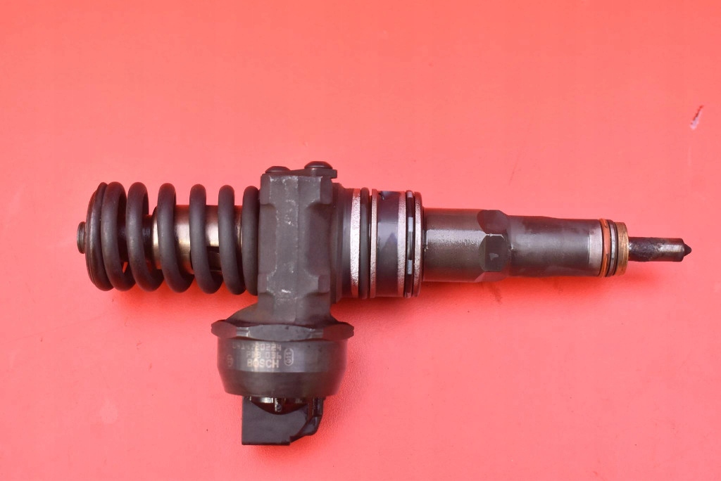 Einspritzdüse Einspritzdüse 038130073AS 0414720224 VW GOLF 5 V 2.0 SDI 75 KM 03-09