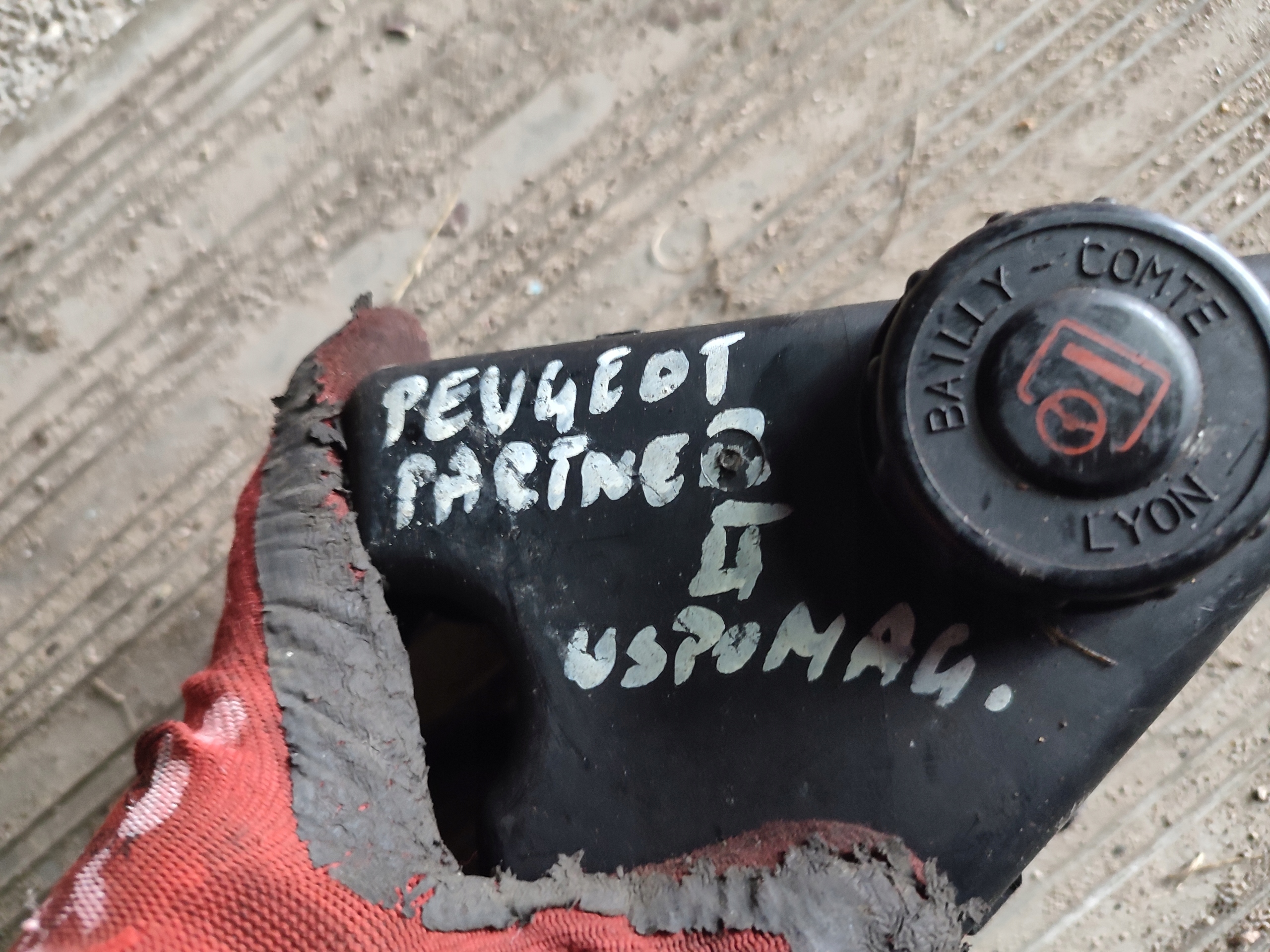 BEHÄLTER DES GASSES DER LENKUNG PEGUEOT PARTNER II