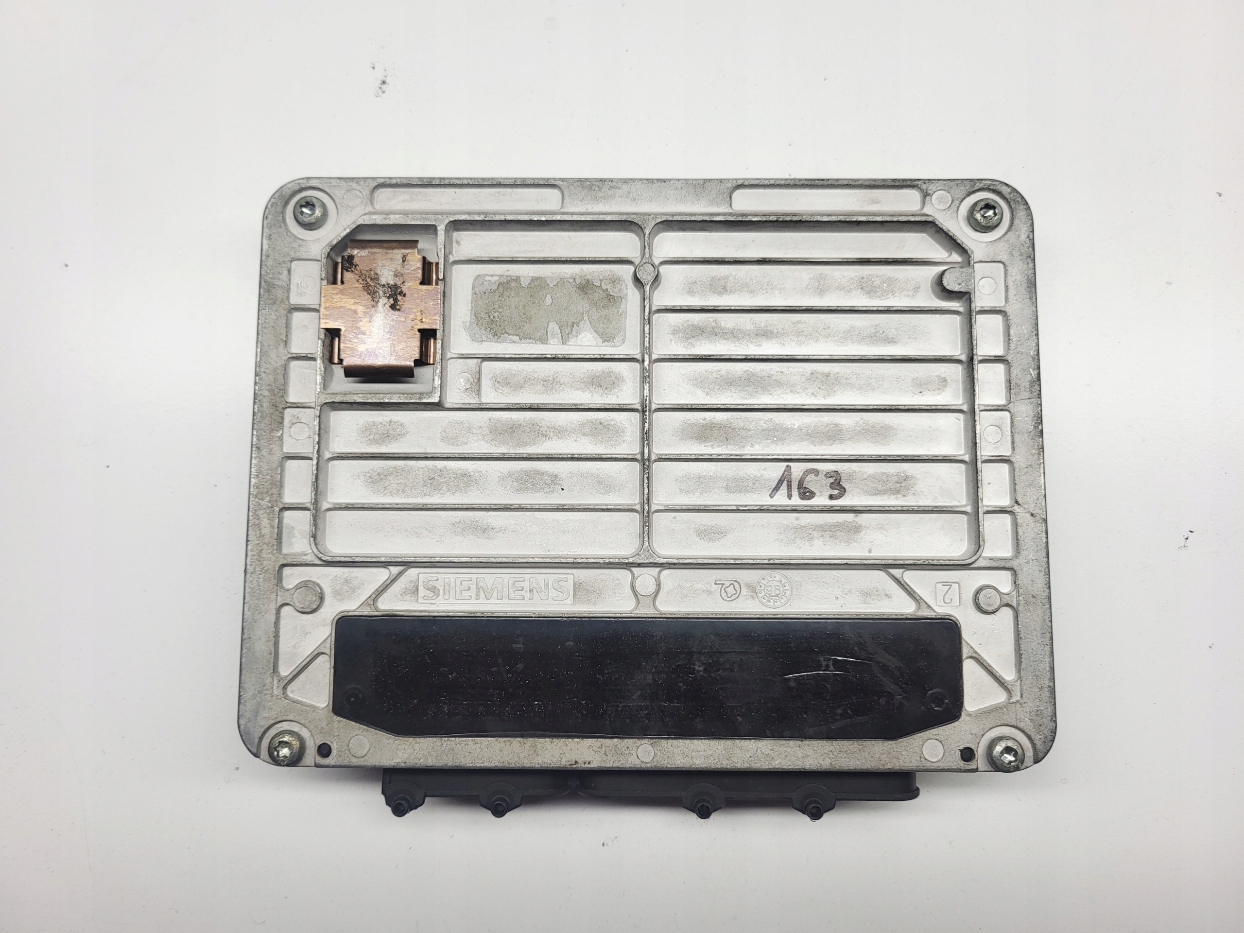 computer control unit of the engine VW Passat B5 1.8 3B0907557D 5WP487001