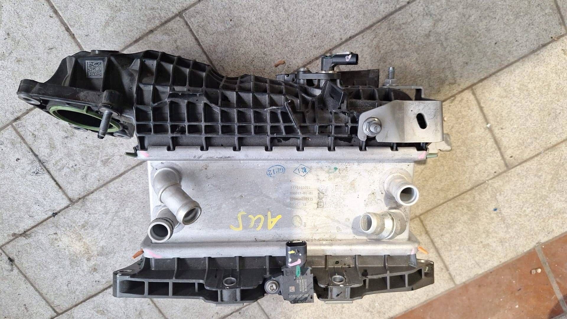 intake manifold Renault Austral 1434960S01 as new!