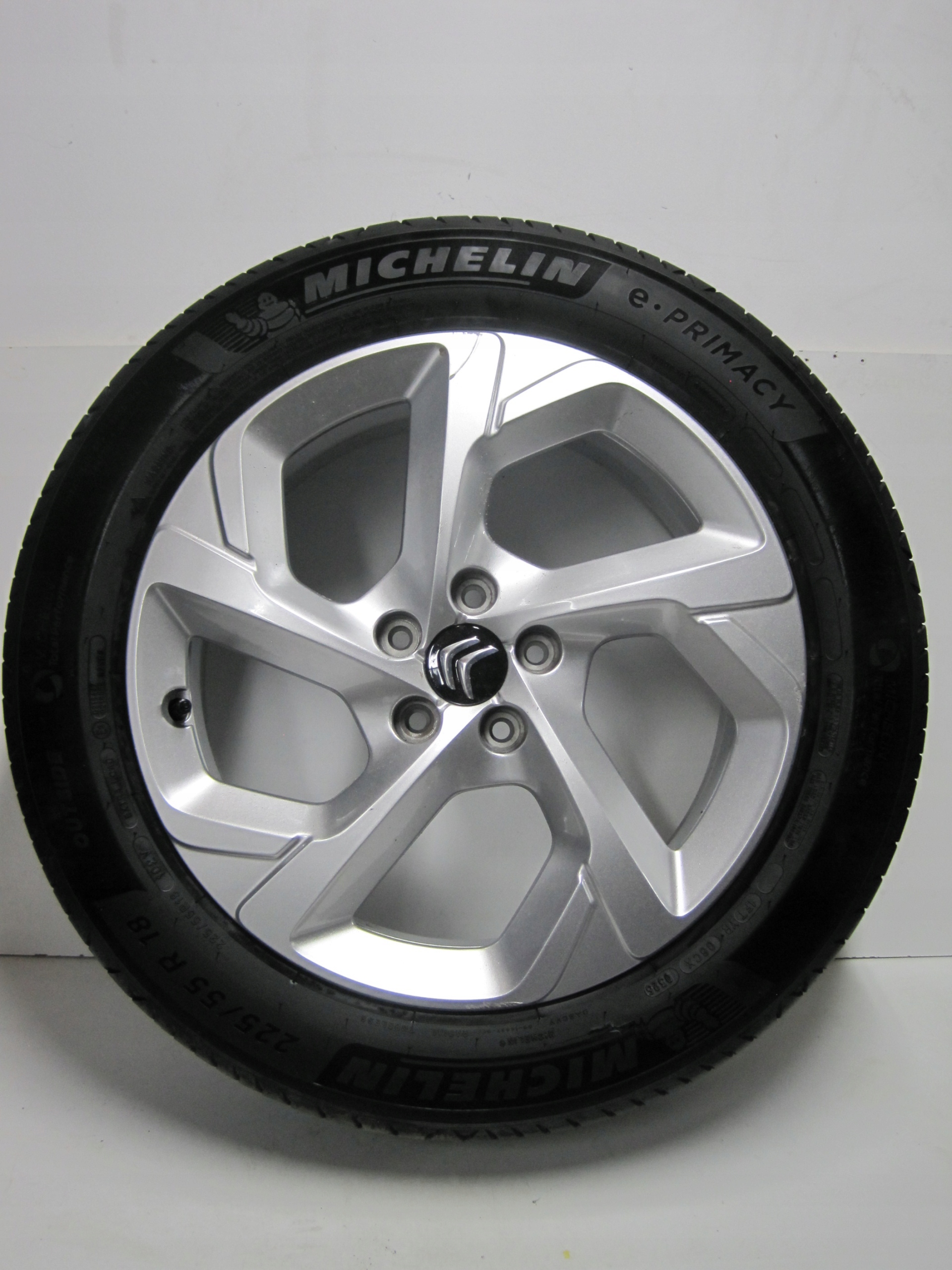 wheels discs tyres CITROEN C5 AIRCROSS R18 25r M+S