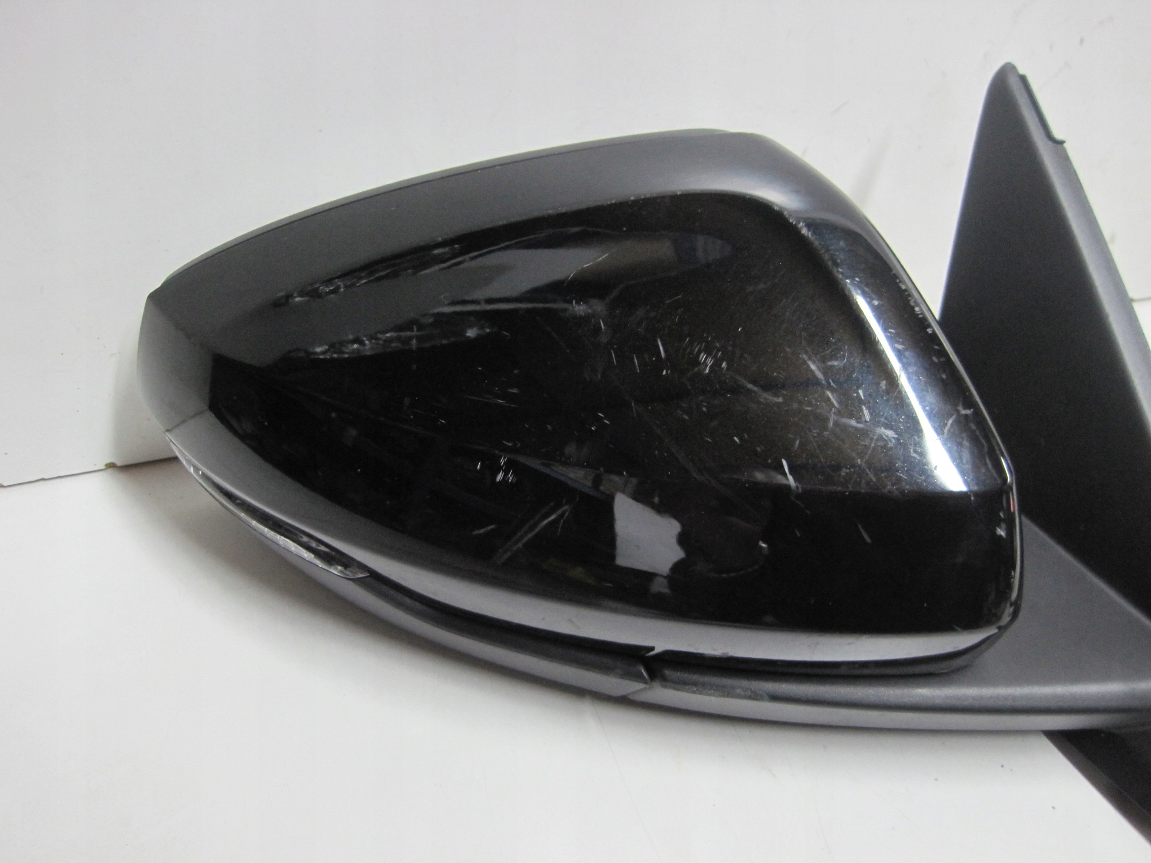 mirror mirrors AUDI A1 82A right left