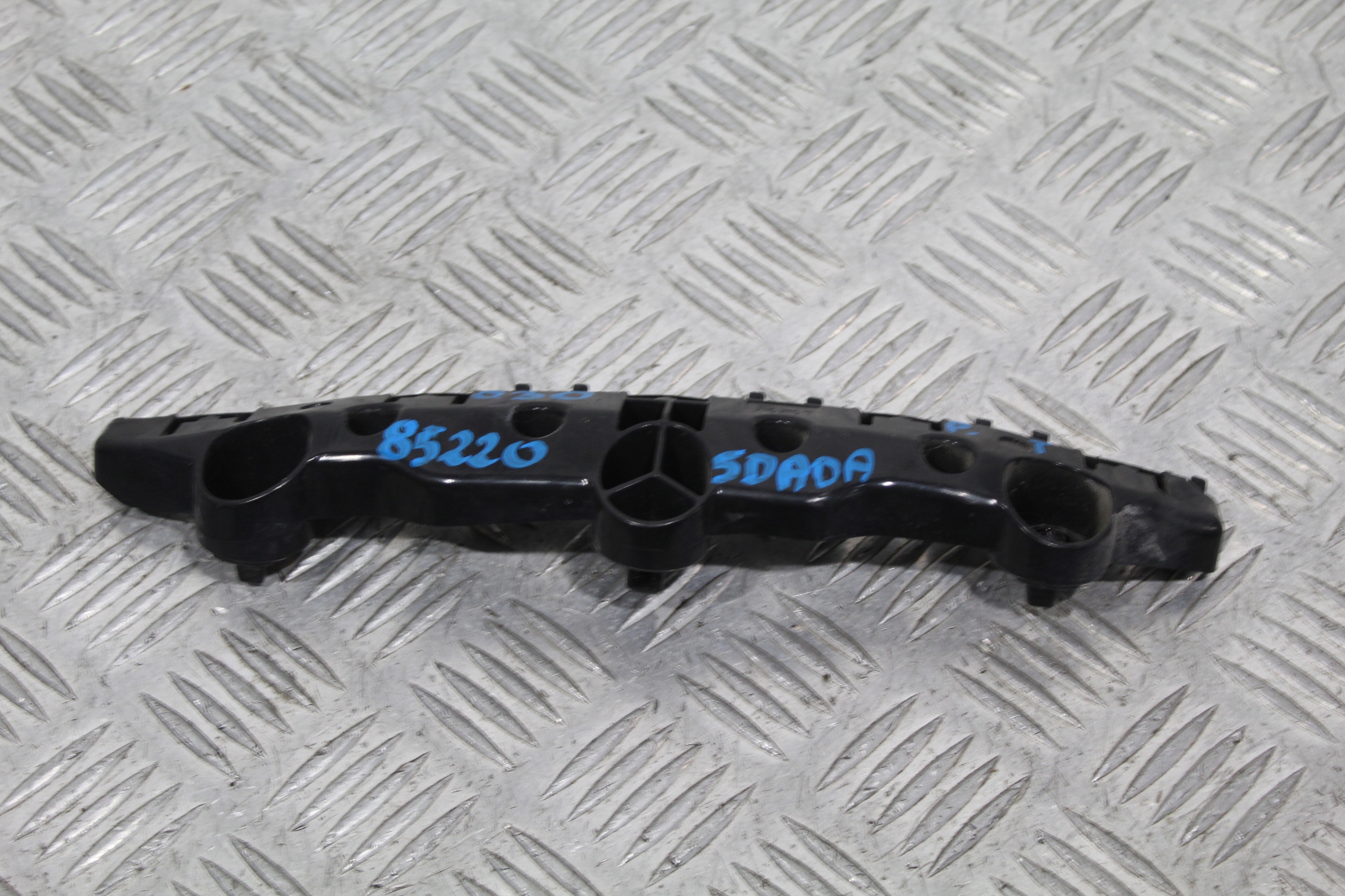 support right rear part INFINITI Q30 852205DA0A