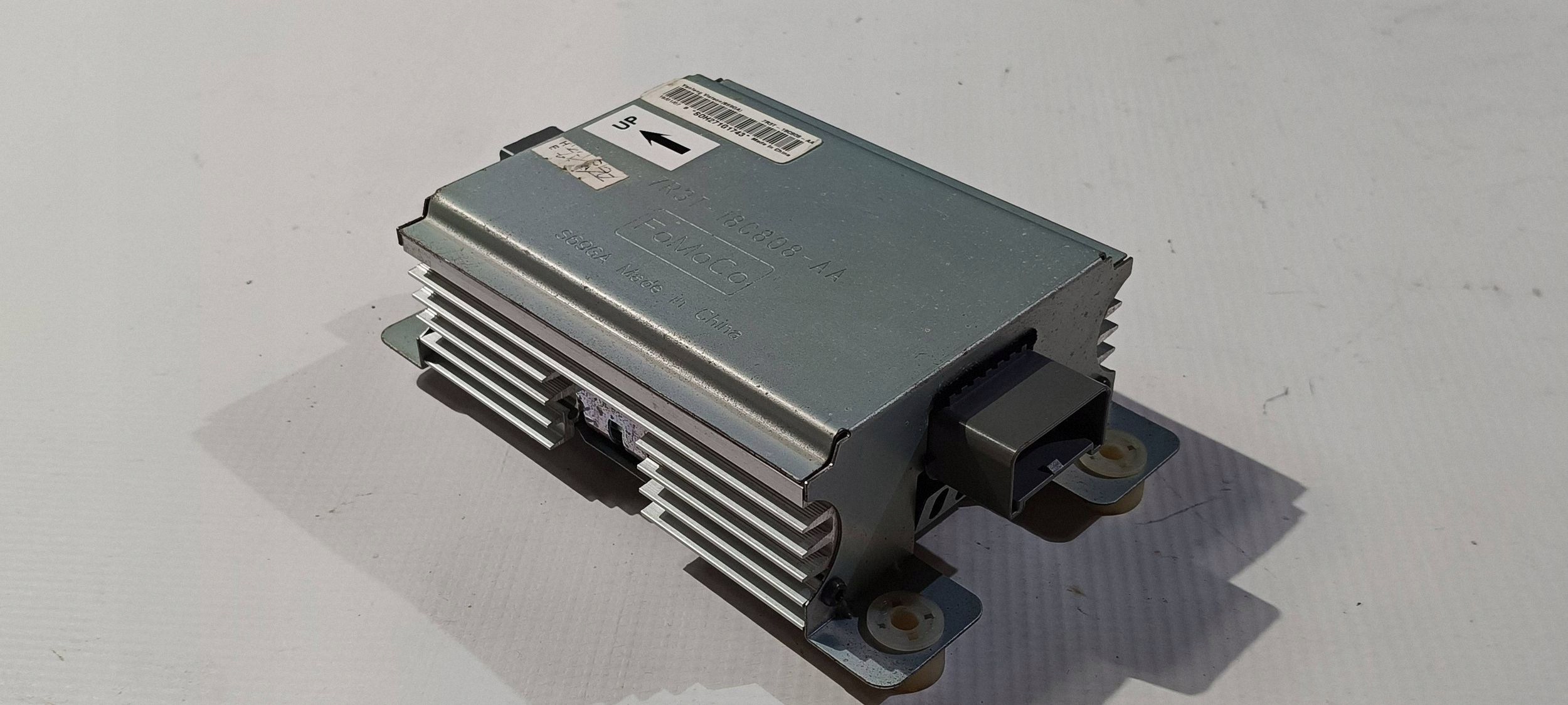 amplifier module control unit audio Ford Mustang V 7R3T-18C808-AA