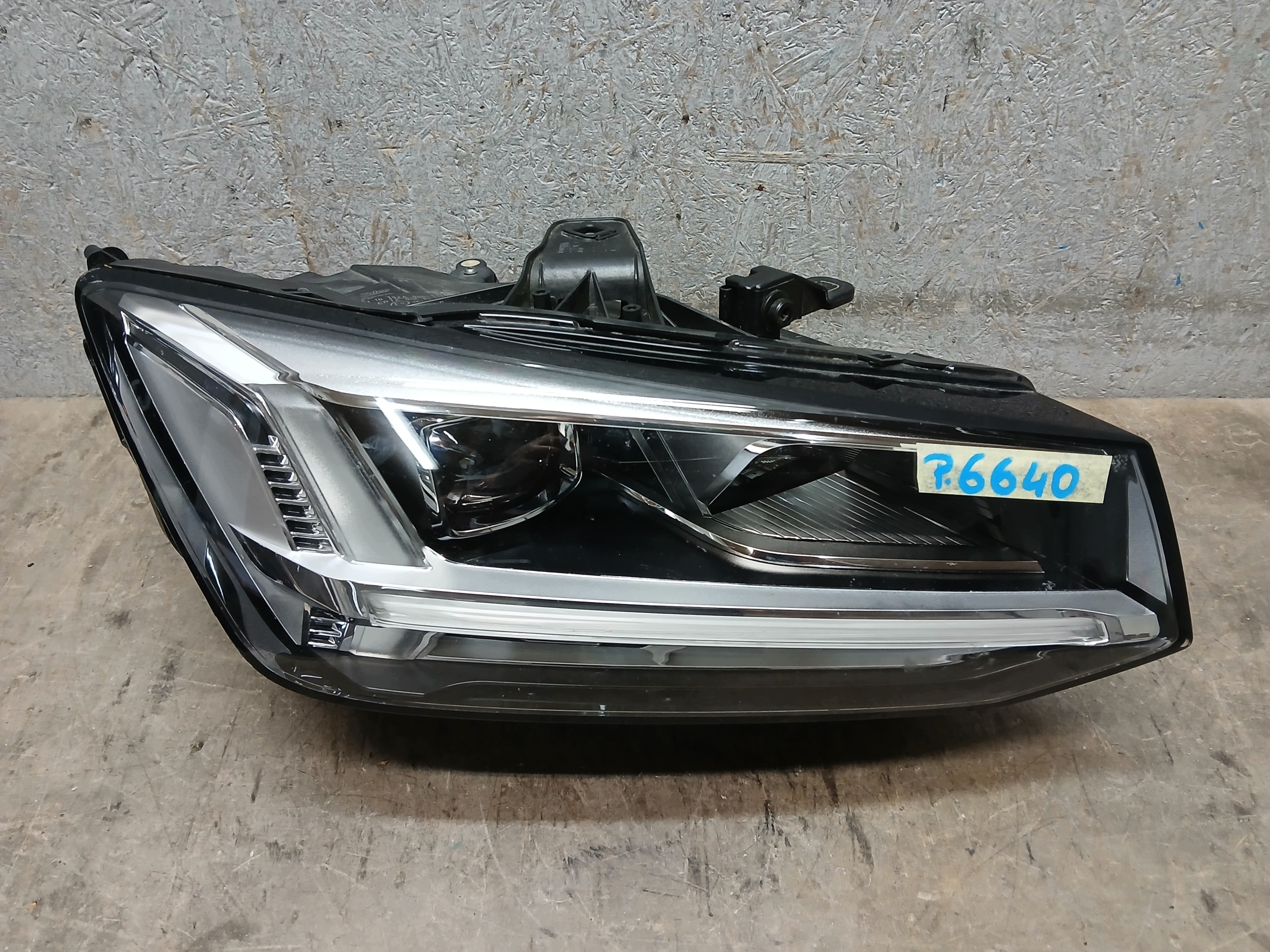 light front right AUDI Q2 81A FULL LED 81A941034