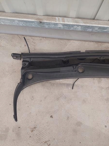 OPEL MOKKA X 16- PODSZYBIE GÓRNE KOMPLETNE 95249628 Producent części Opel OE