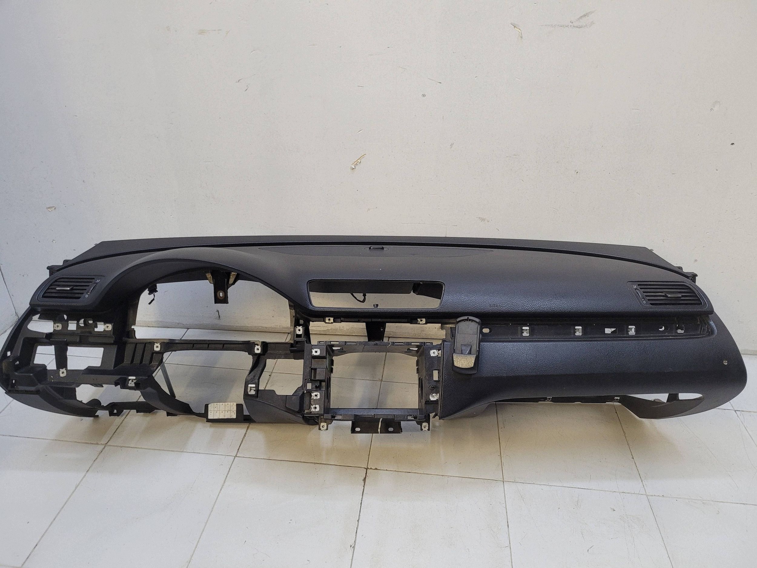 VW PASSAT B6 05-10r console dashboard EUROPA original KLIMATRONIK