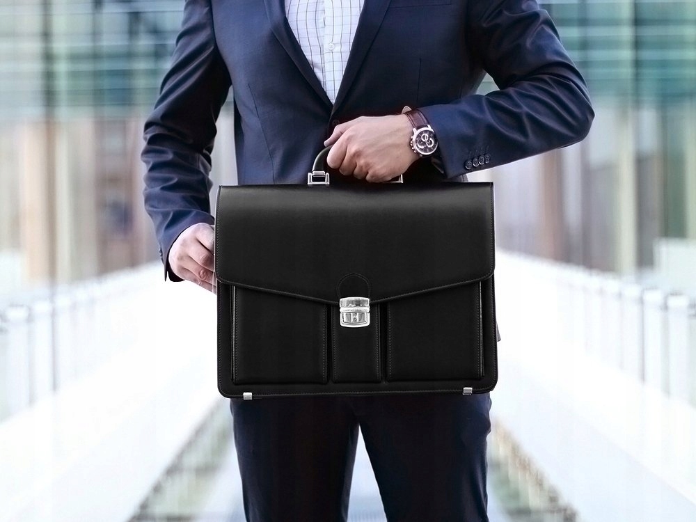 SKÓRZANA AKTÓWKA TECZKA NA DOKUMENTY SOLOME BRADFORD KARMELOWA Wzór dominujący bez wzoru