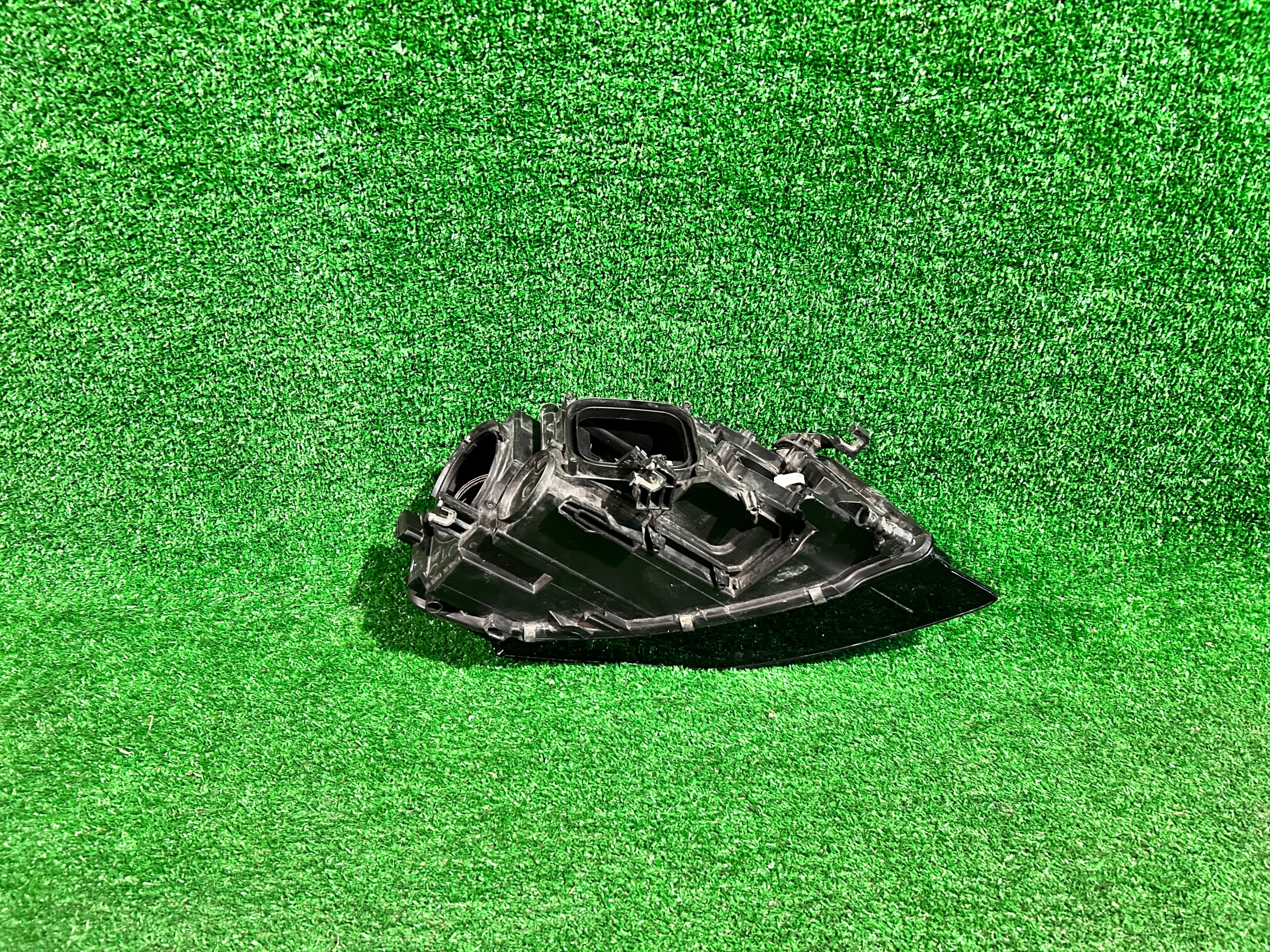 REFLEKTOR sinistra AUDI A4 B8 XENON NR.R58