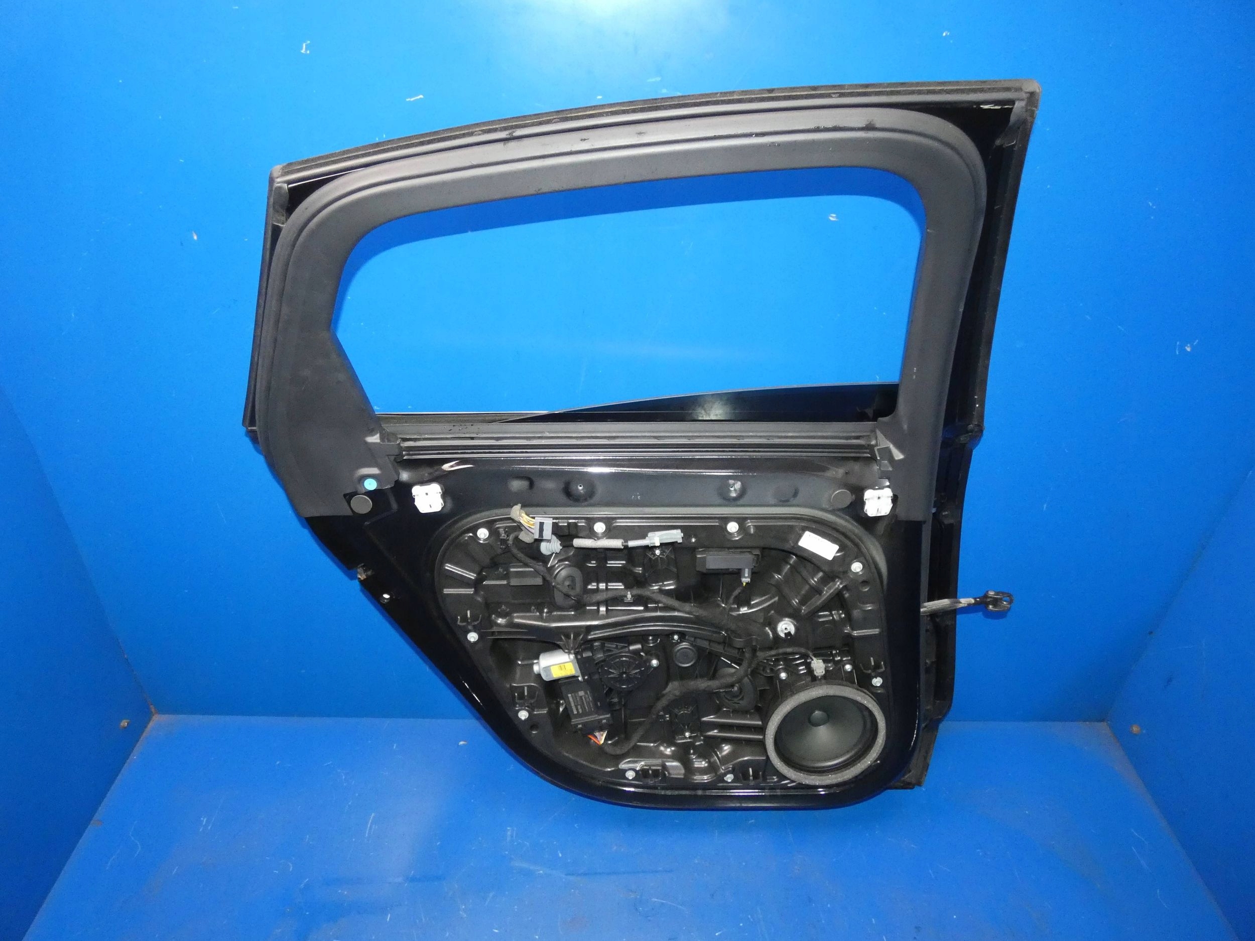 VOLVO S90 II door left rear part rear. 717-46