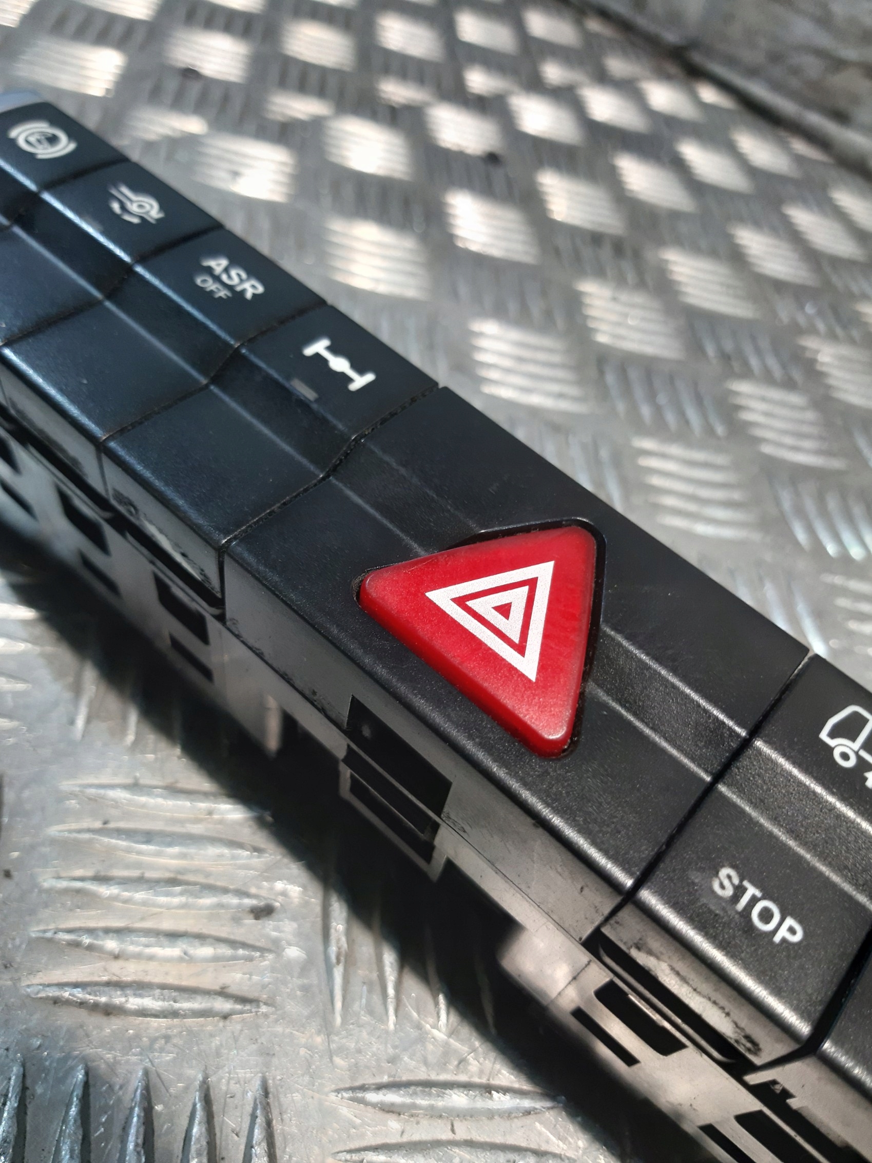 MERCEDES ACTROS MP4 control panel of warning lights levers A9605400346