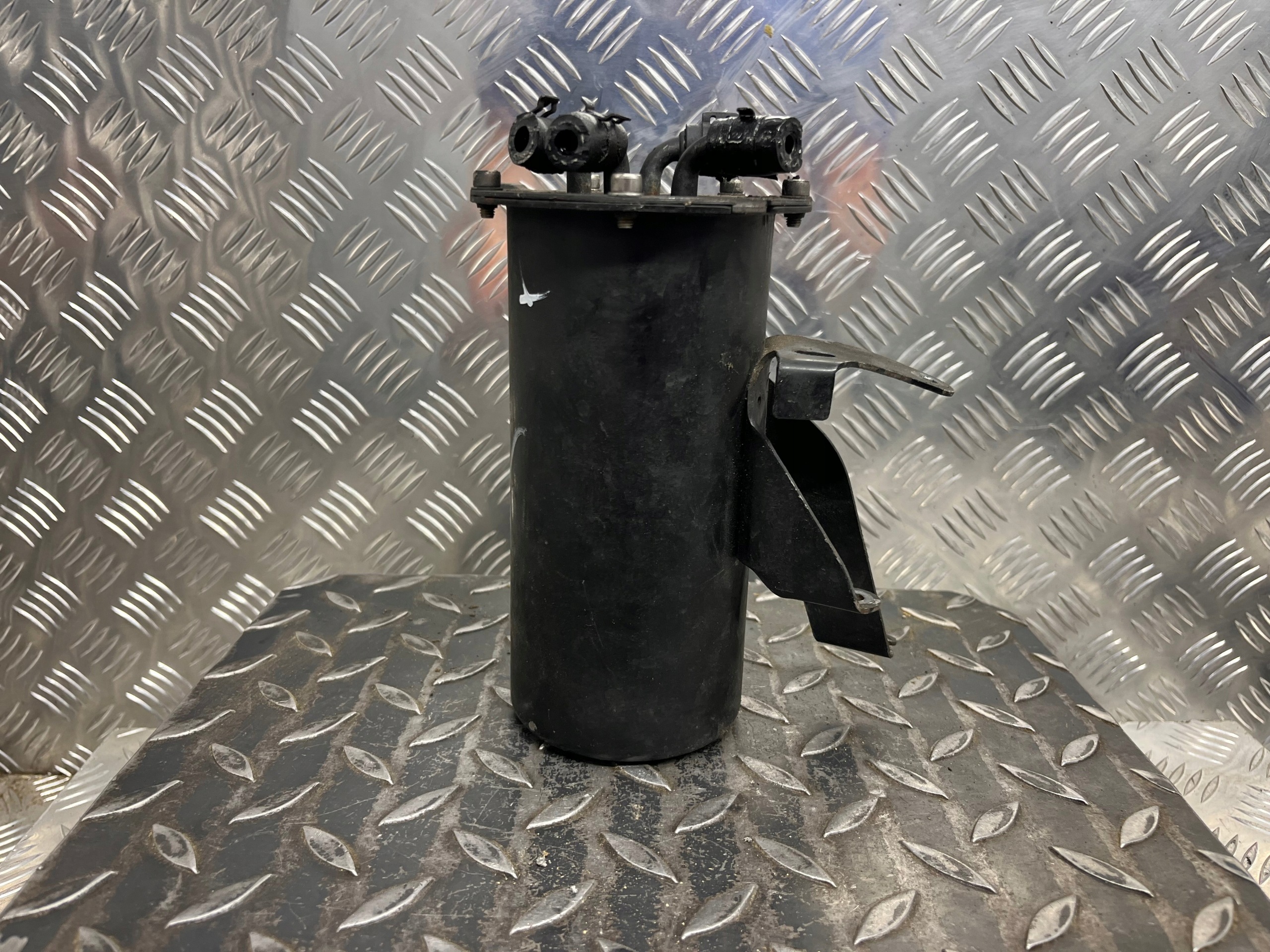Gehäuse filter des Kraftstoffsbehälters VOLKSWAGEN TOURAN 1 3C0127400C