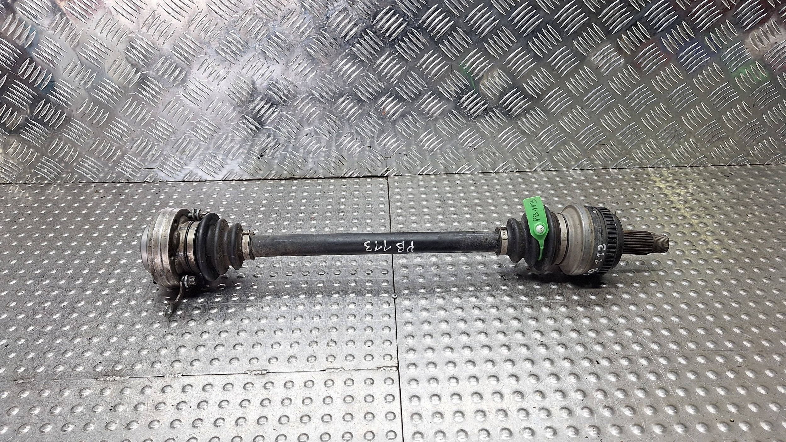 semi-axis left rear part 7523963 BMW E81 E87 E90 E91 E92 2.0 D