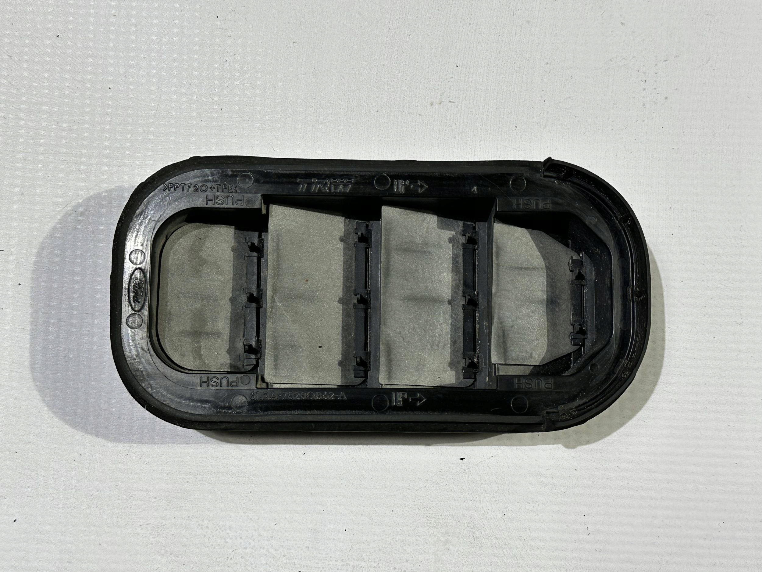 grid wentylacyjna rear part rear Ford Flex 2013+
