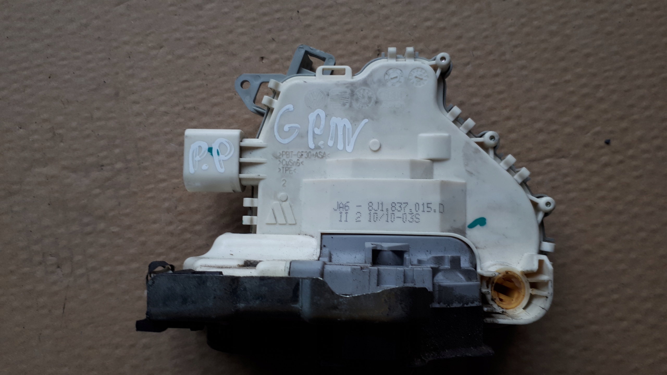 S4 B8 A4 lock door left front 6PIN A5 Q5 A6