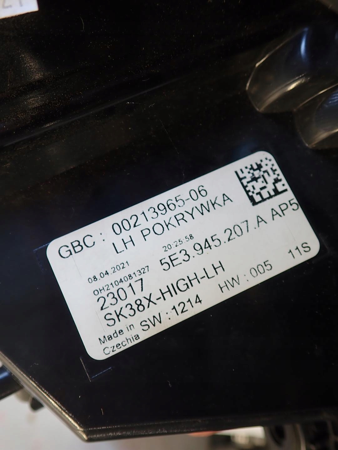 light rear part rear left SKODA OCTAVIA IV 2020- 5E3945207A