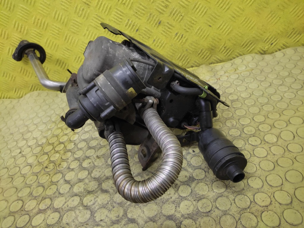 VW TOURAN and 1.9 TDI WEBASTO 1K0815065AD