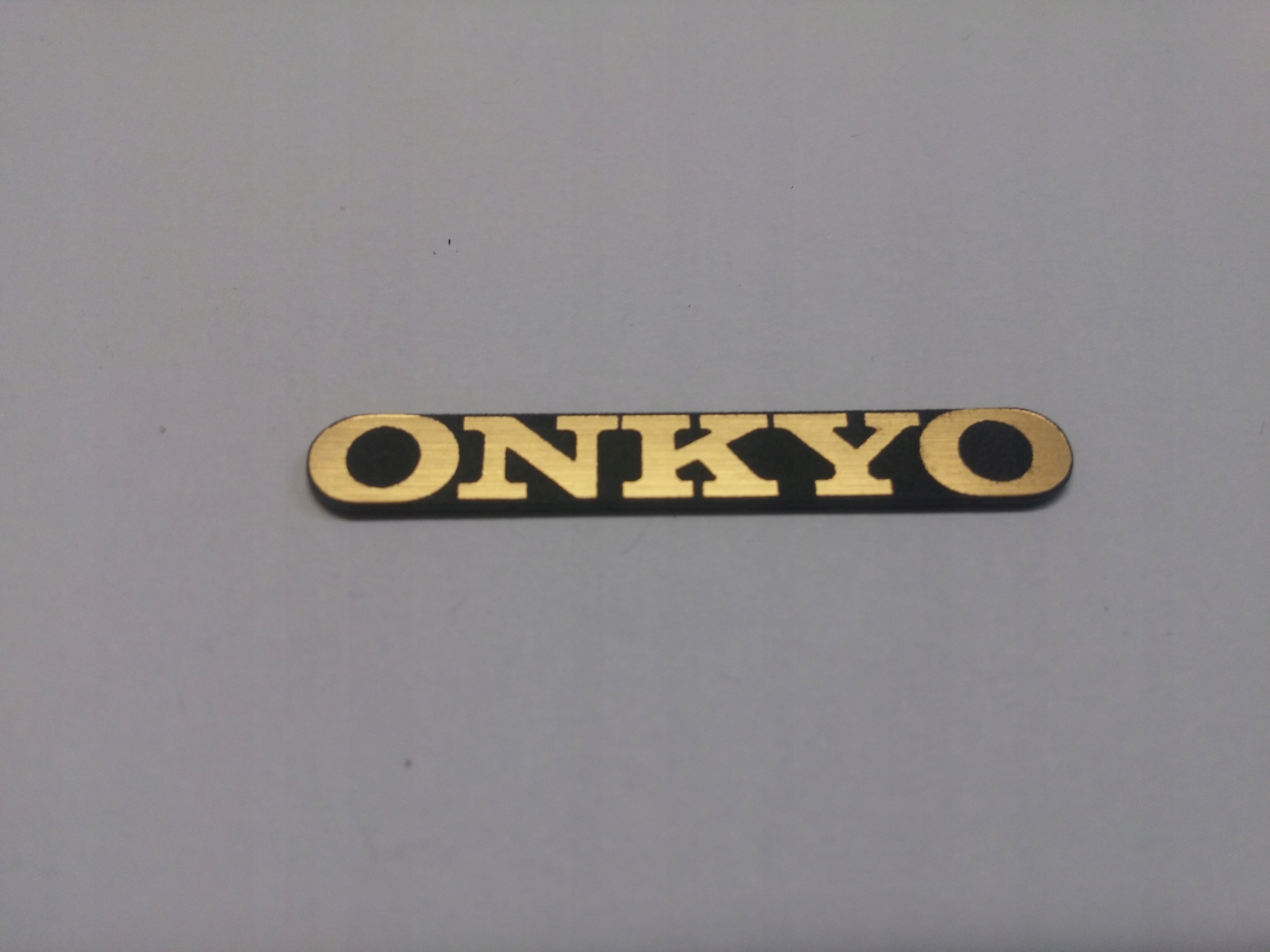

Onkyo naklejka emblemat 42 x 6 mm * Złota