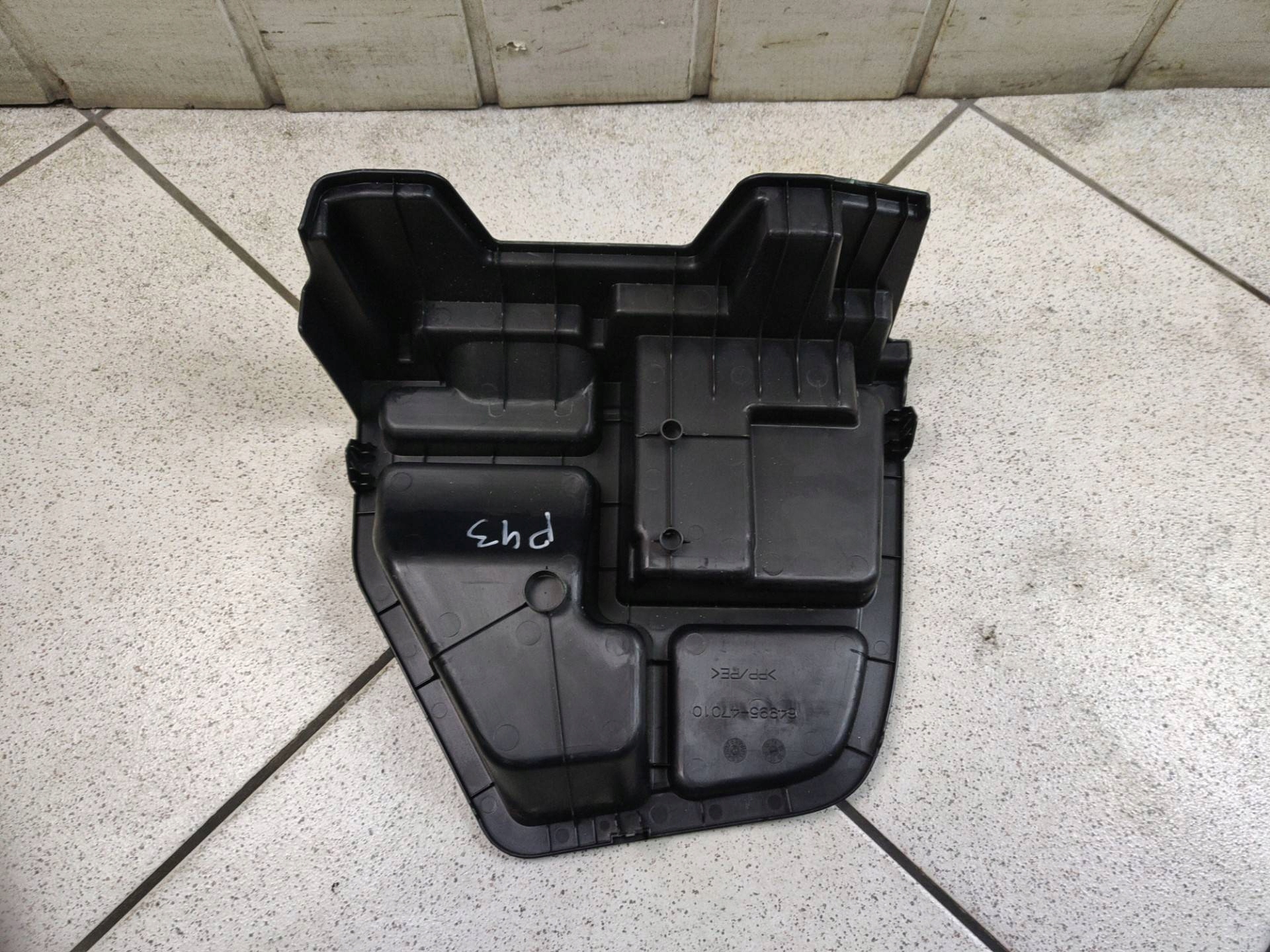 sump passenger compartment boot Toyota Prius plus ZVW40 facelift 2015 64995-47010