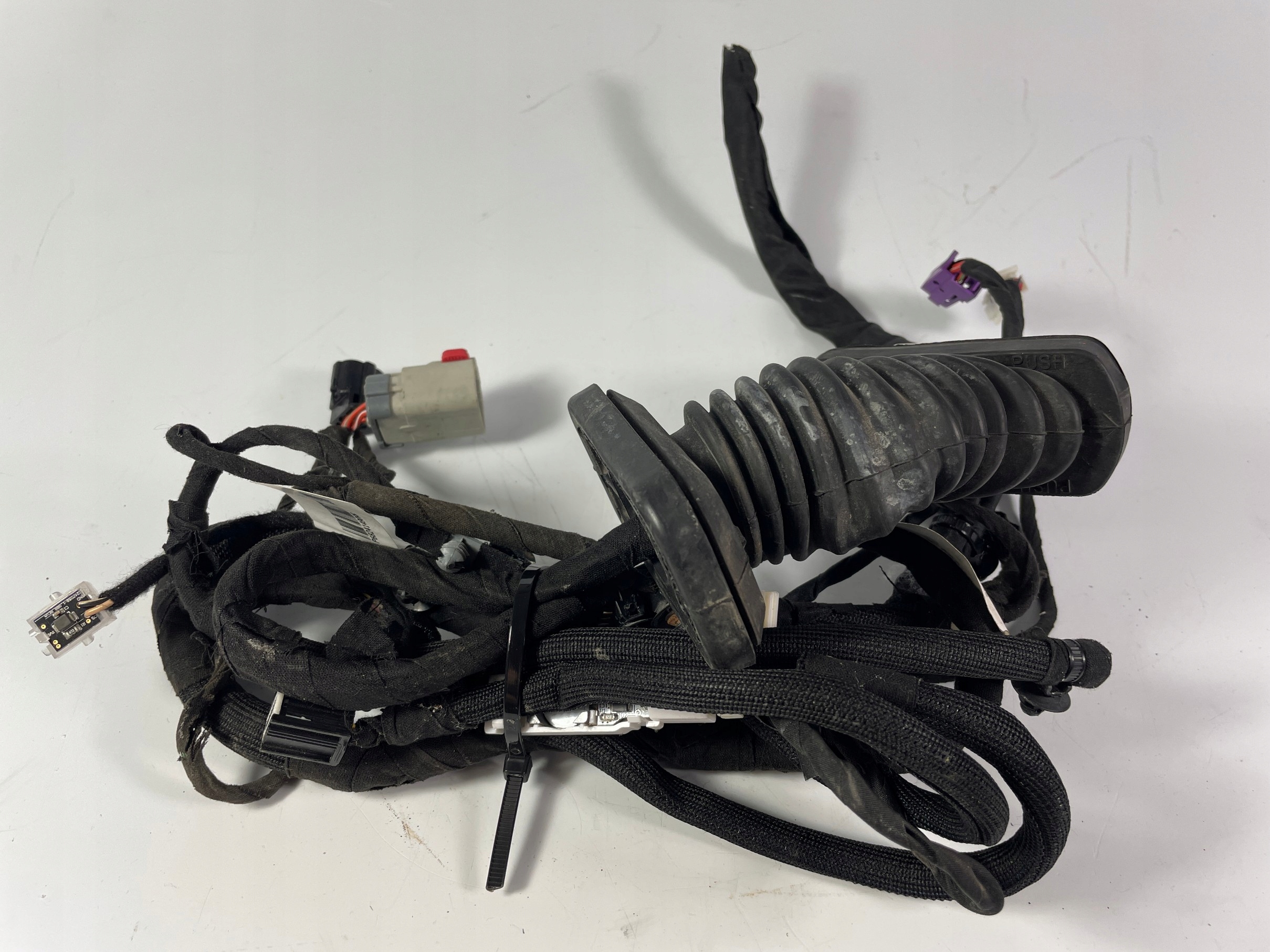 Dodge Challenger 2015 lift bundle przewodow door of left