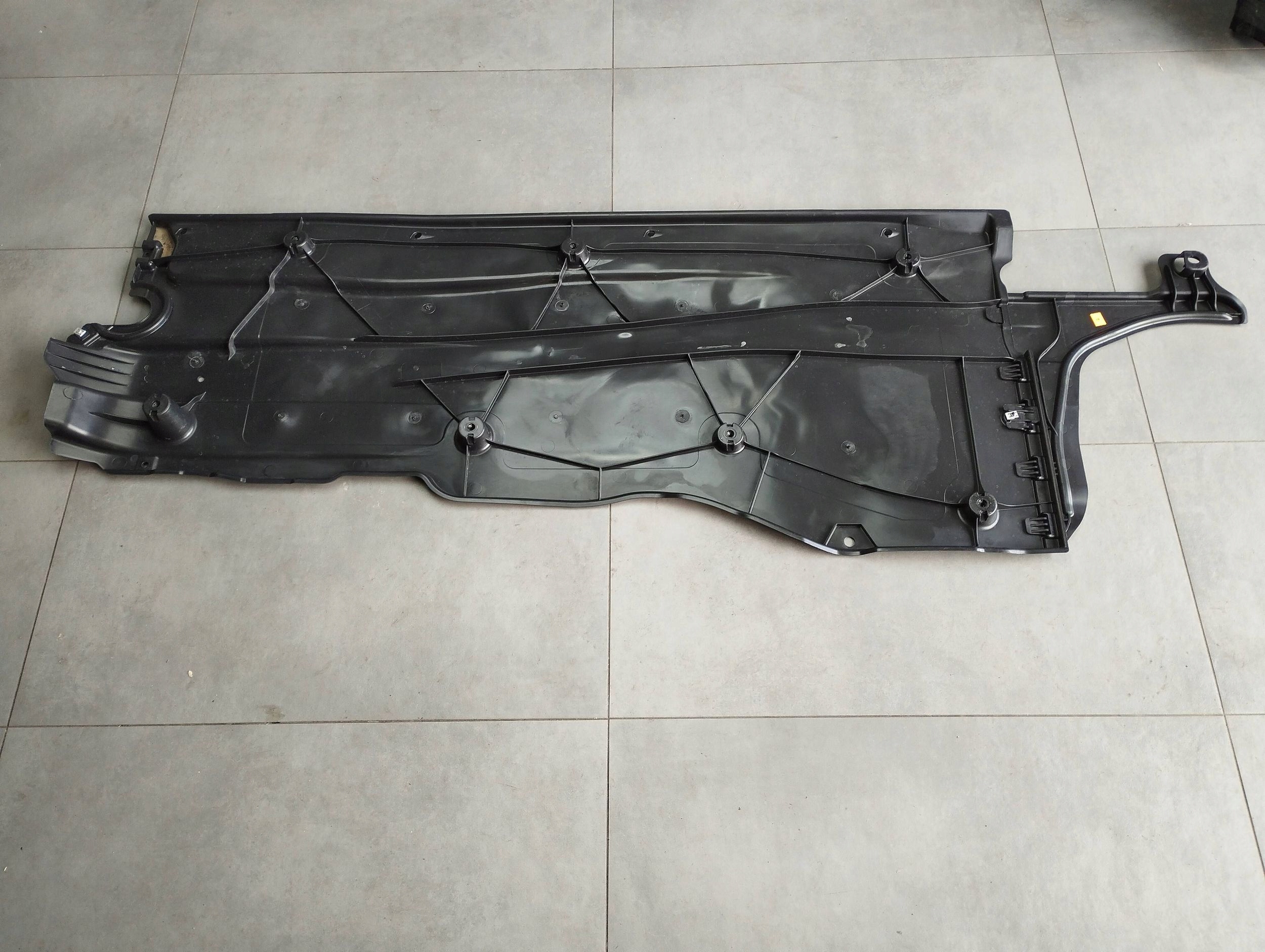 Seat Leon IV 2024 cover chassis right 5WA825202E