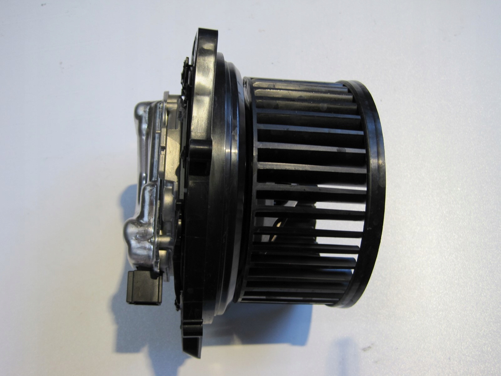 ventilátor kúrenia 1EA820021A