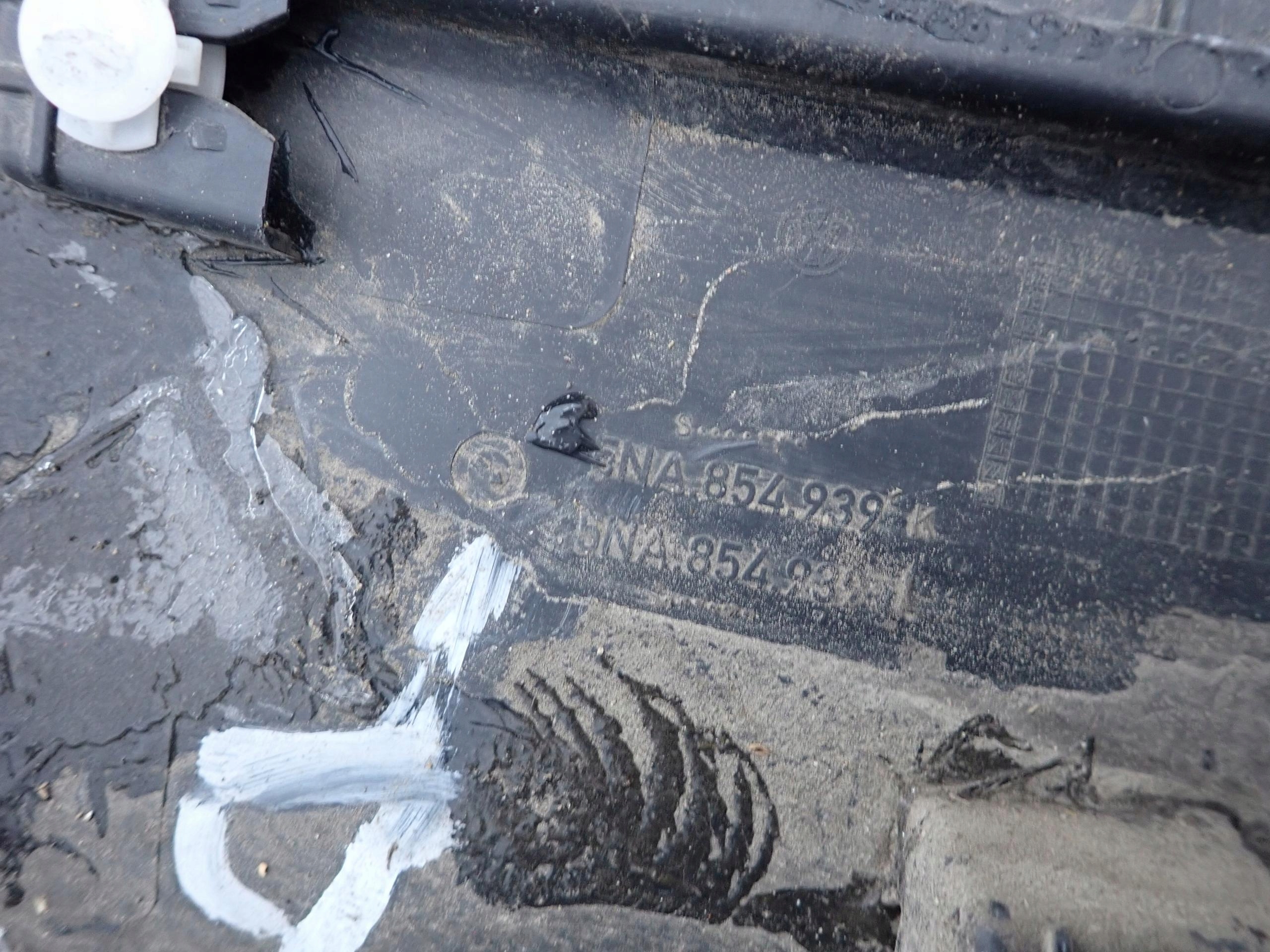 VW TIGUAN II 2 5NA 15-> moulding door left front
