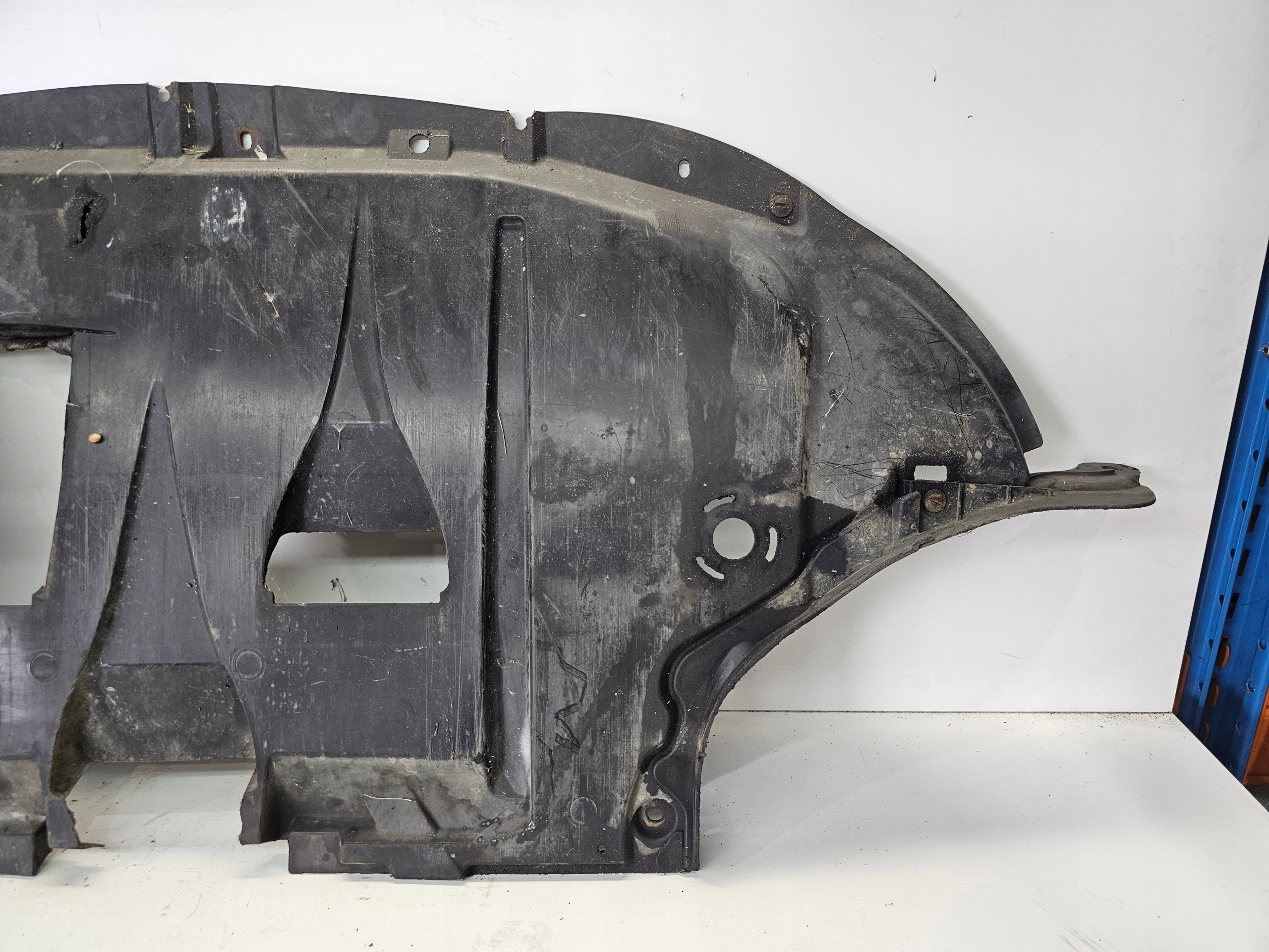 cover below engine cover AUDI A4 B7 8E0863823M