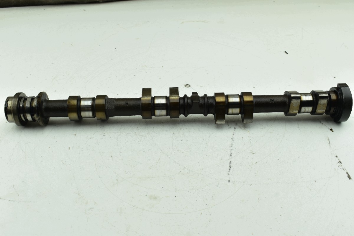Arbre à cames d’échappement FORD FOCUS MK3 C-MAX II 1.6 TI-VCT IQDB