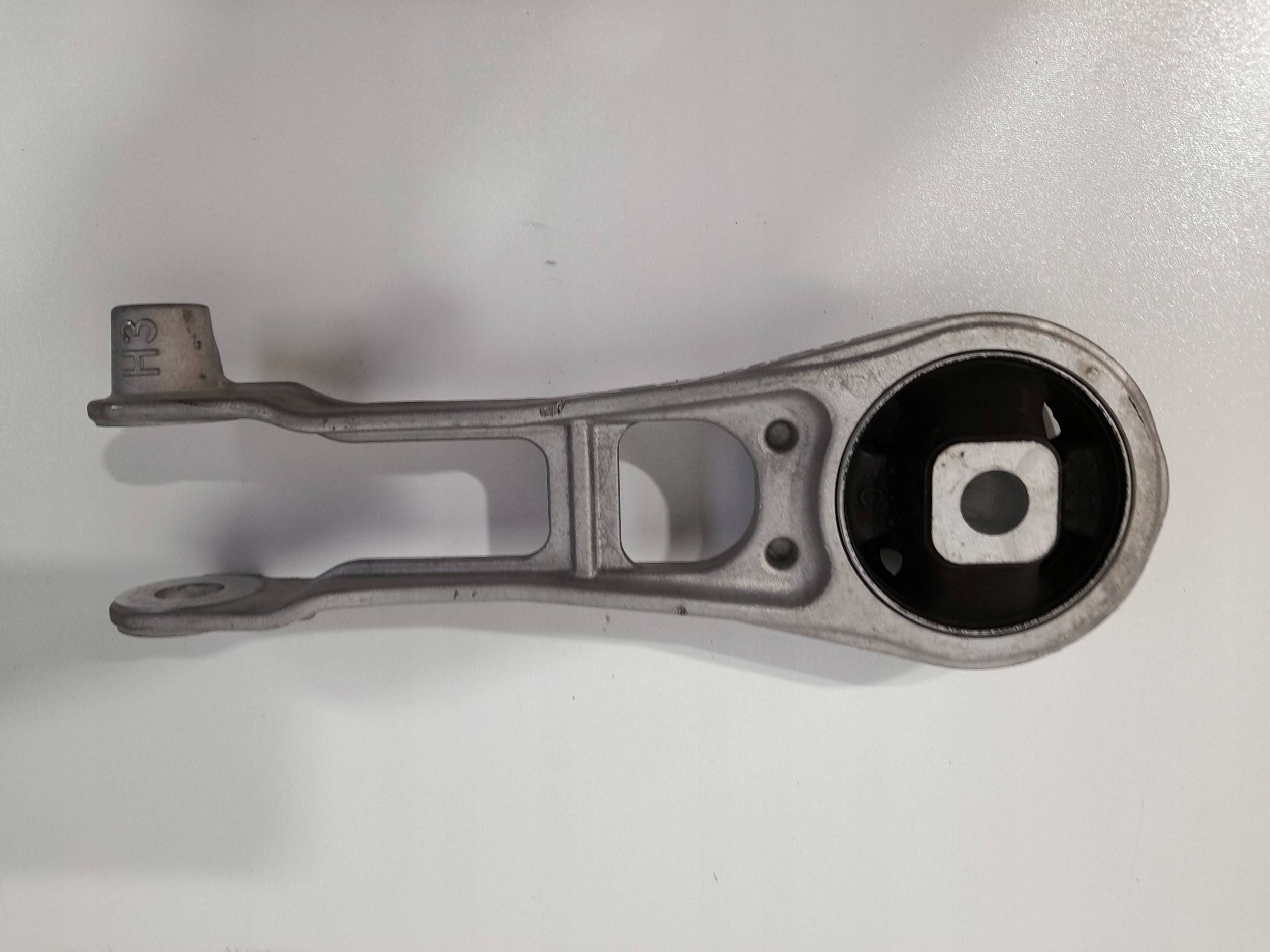 Toyota Aygo X Support / Support plaque Moteur (N174)