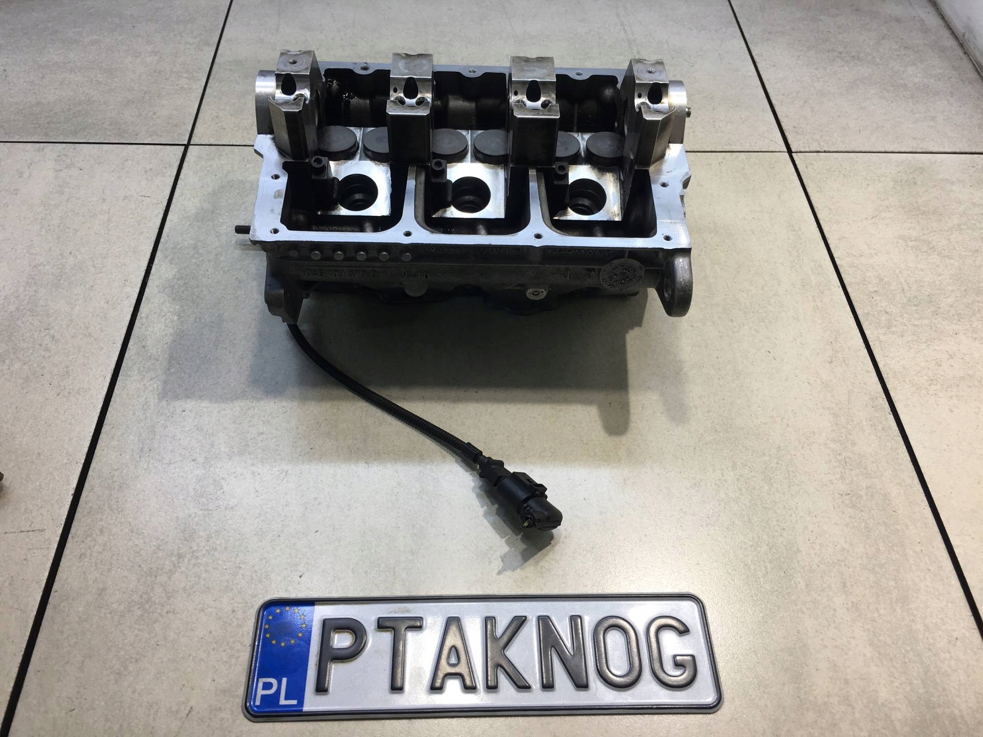 TESTATA del cilindro VW LUPO 1.2 TDI 045103373C ANY