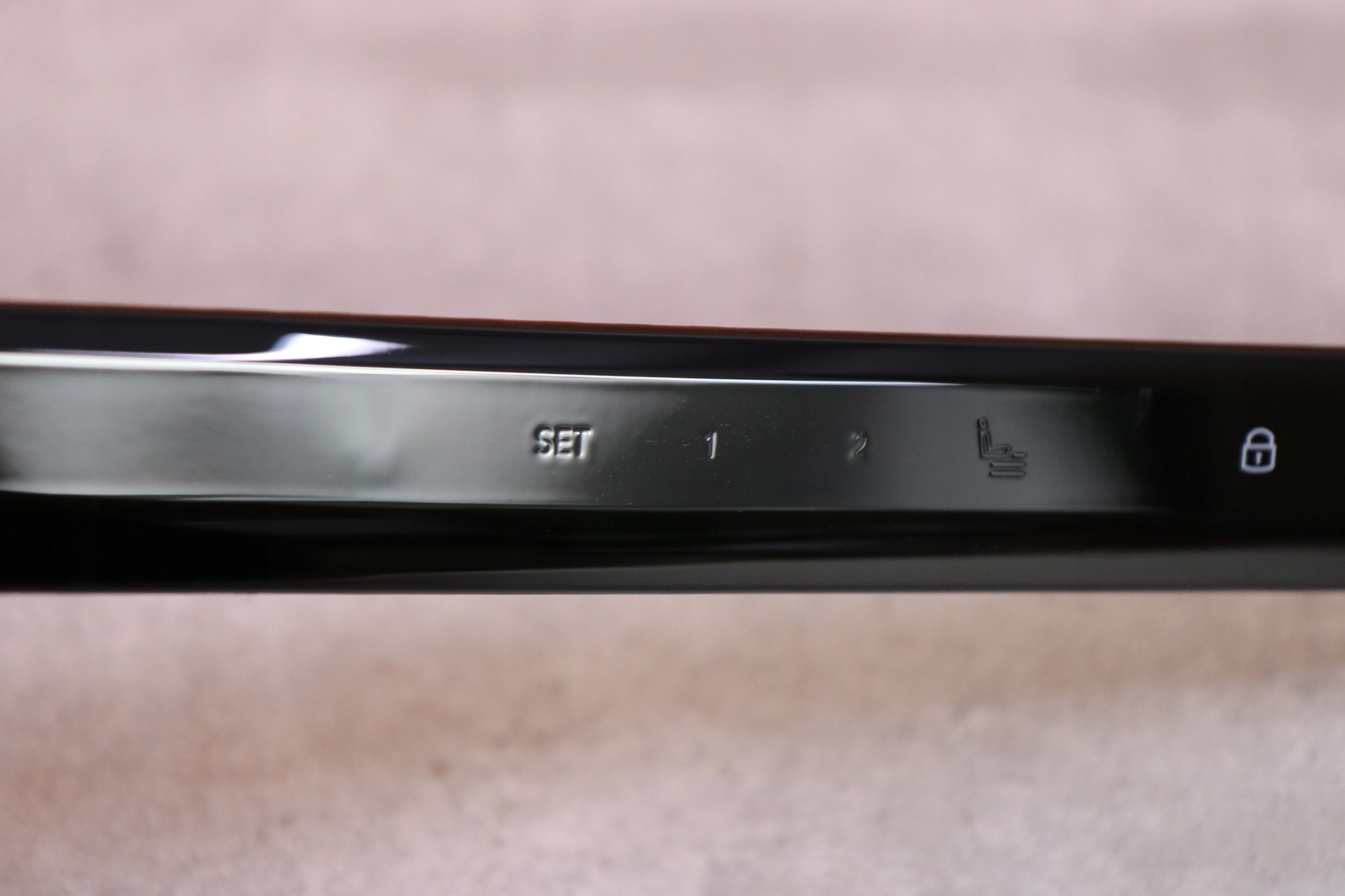 BMW 5' G60 G61 PANEL DOTYKOWY door moulding left front BASE MEMORY 5B43400