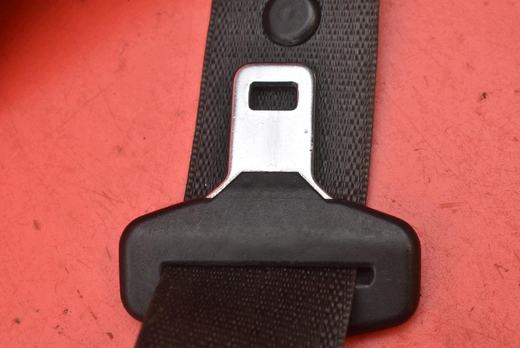 seat belt left front EU 13305707 OPEL MERIVA B 10-14