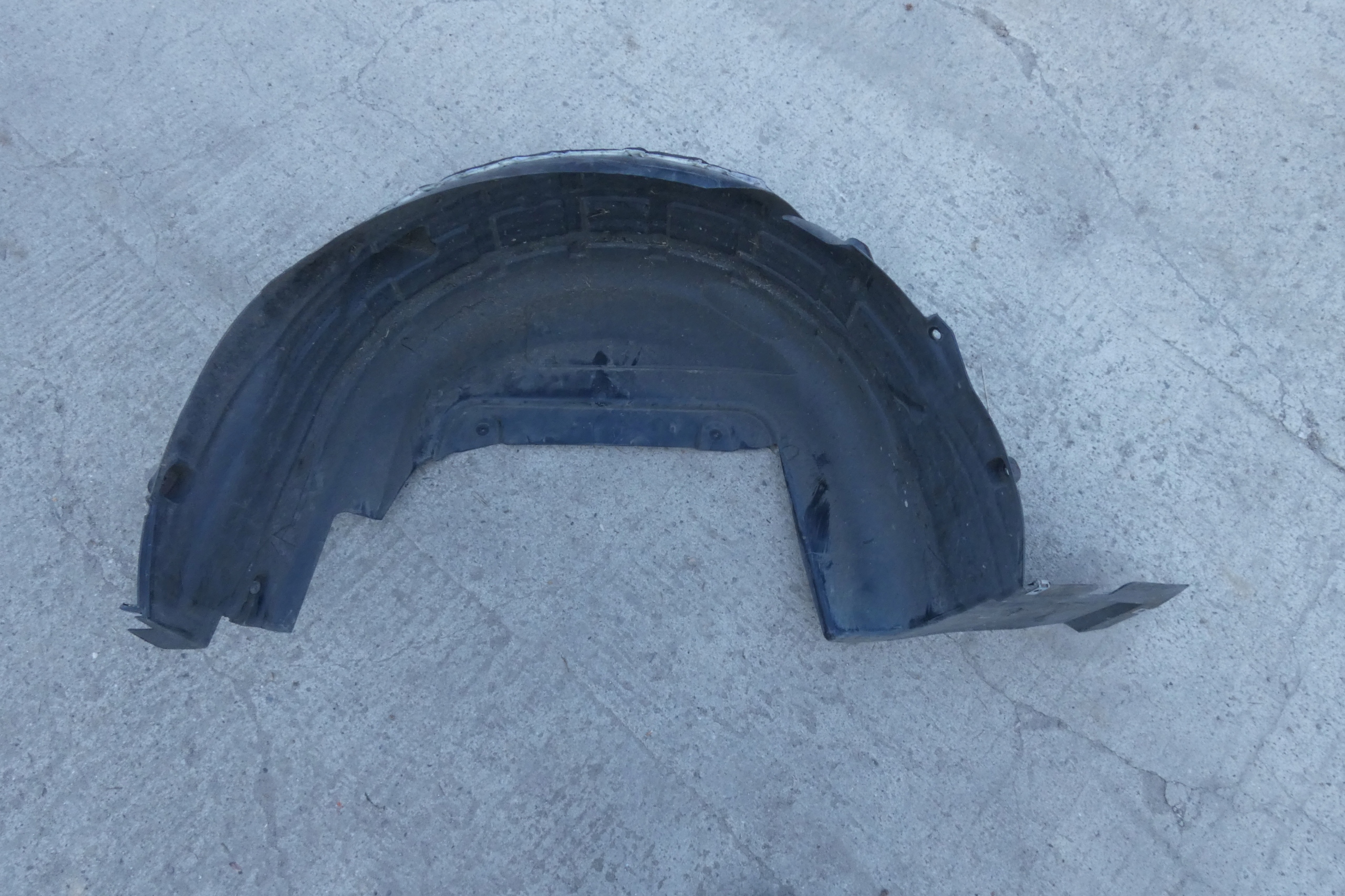 DS9 mudguard rear part rear. left right 9823495080 9823495180